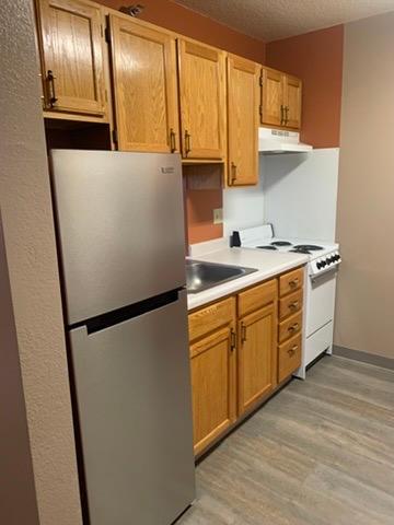 31 Chestnut Street E #2 Property Photo 4