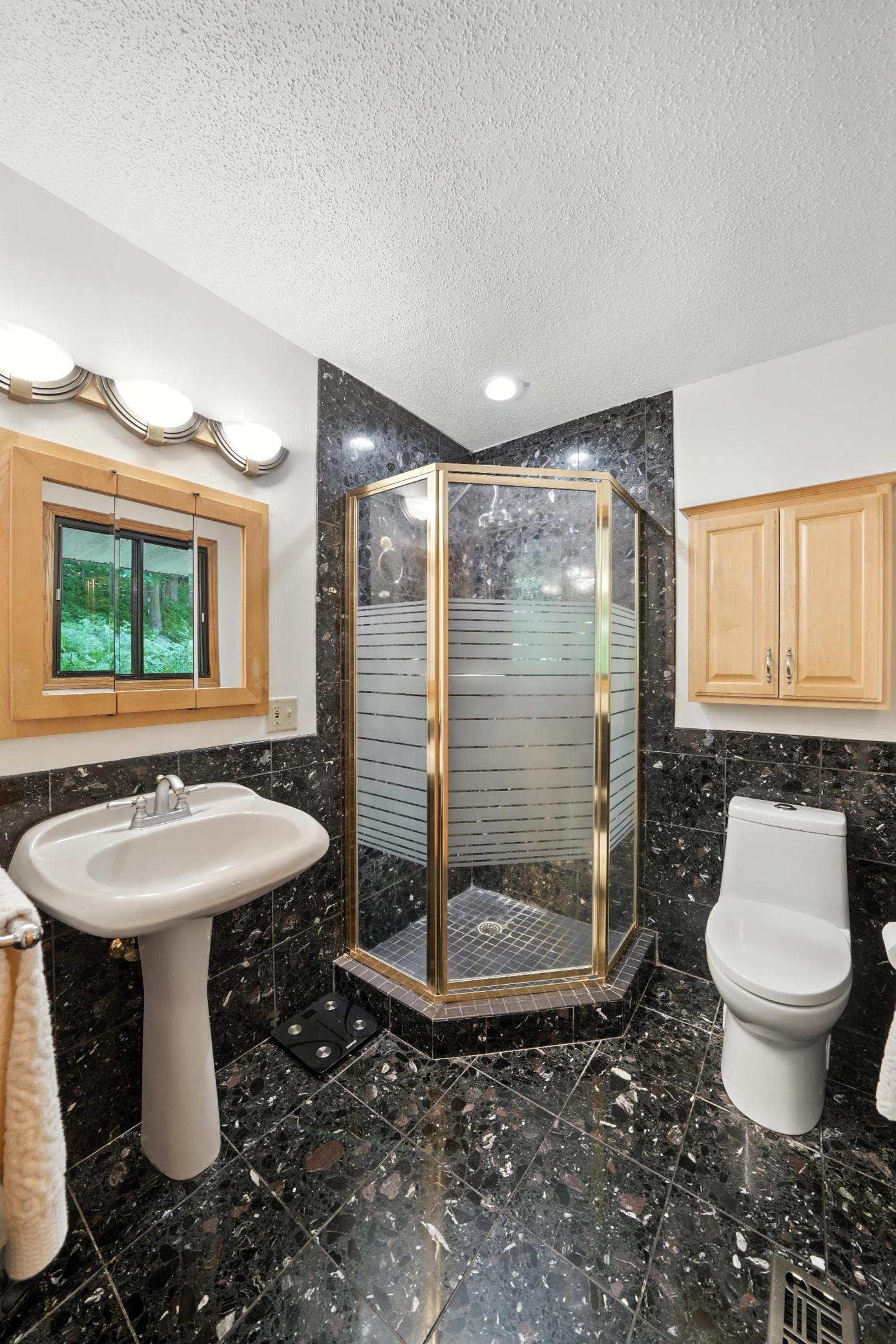 1000 Heritage Lane Property Photo 44