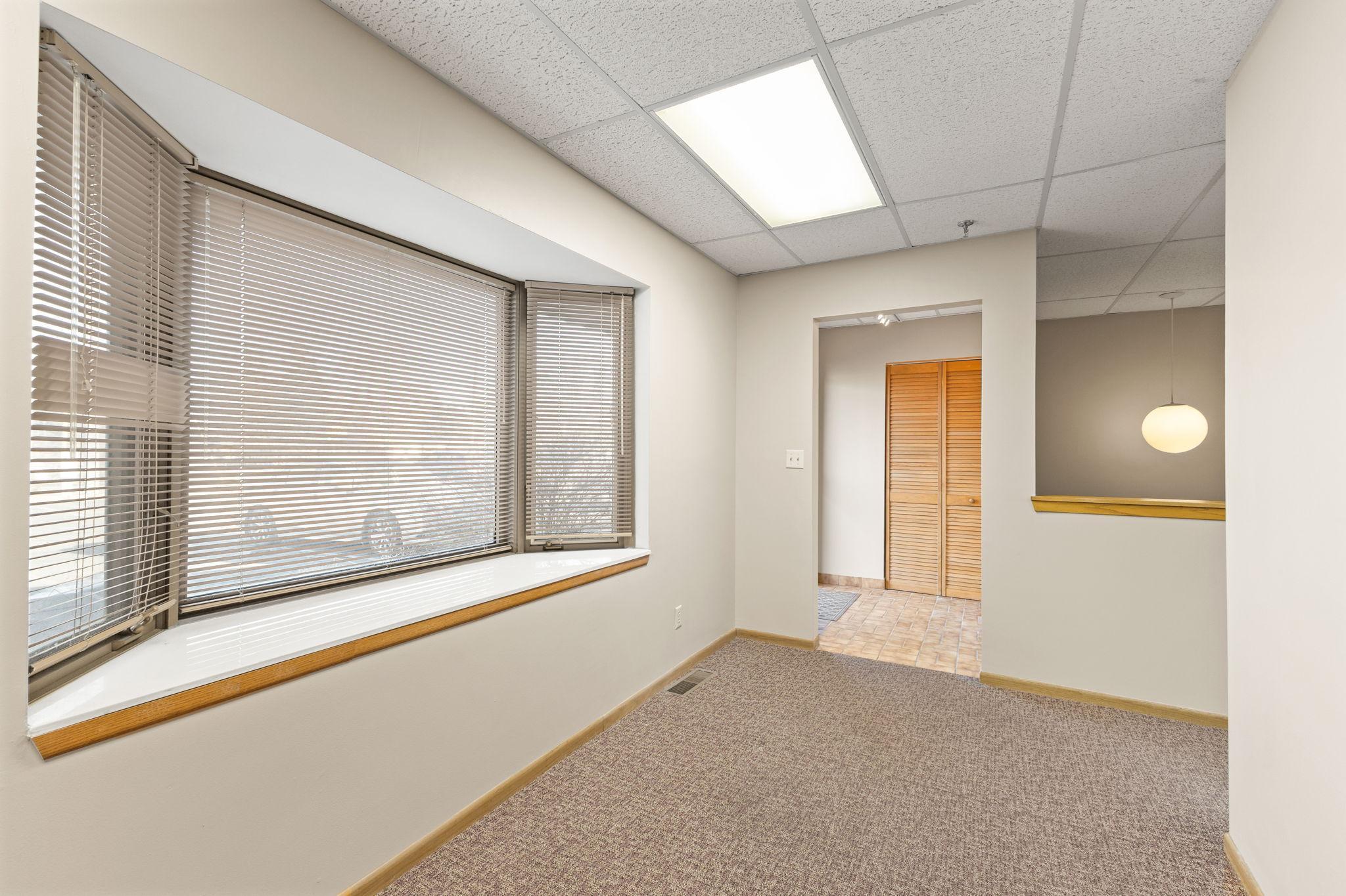 2575 Hamline Avenue N Property Photo 12