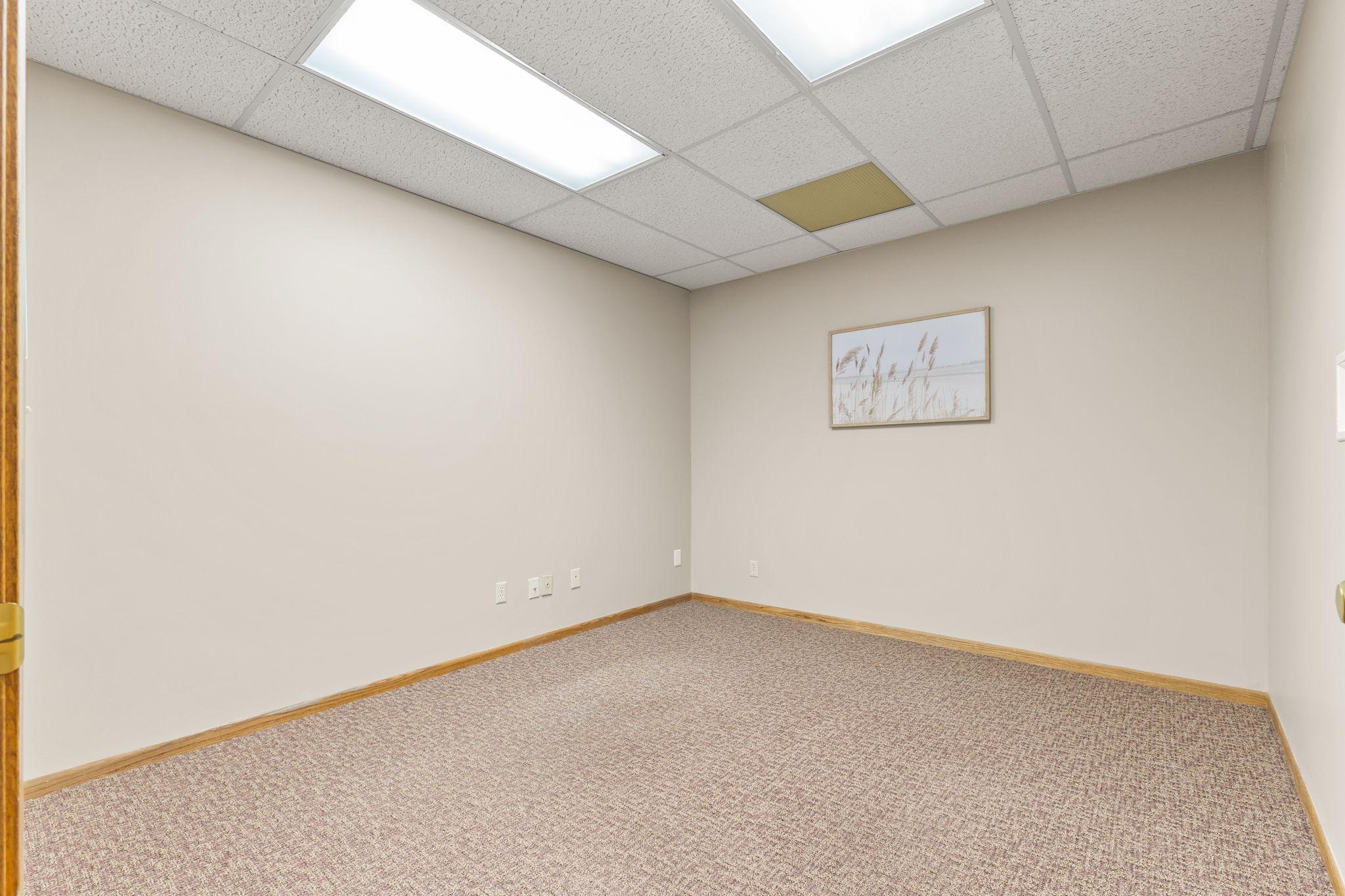 2575 Hamline Avenue N Property Photo 16