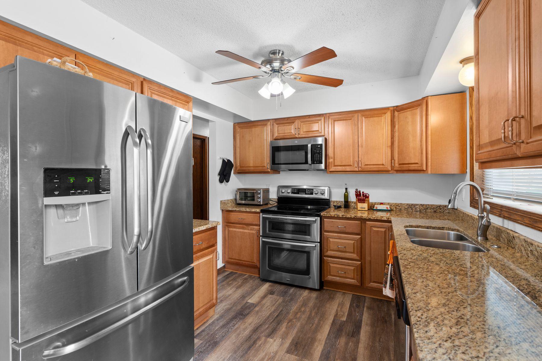 4100 Jordan Avenue N Property Photo 10