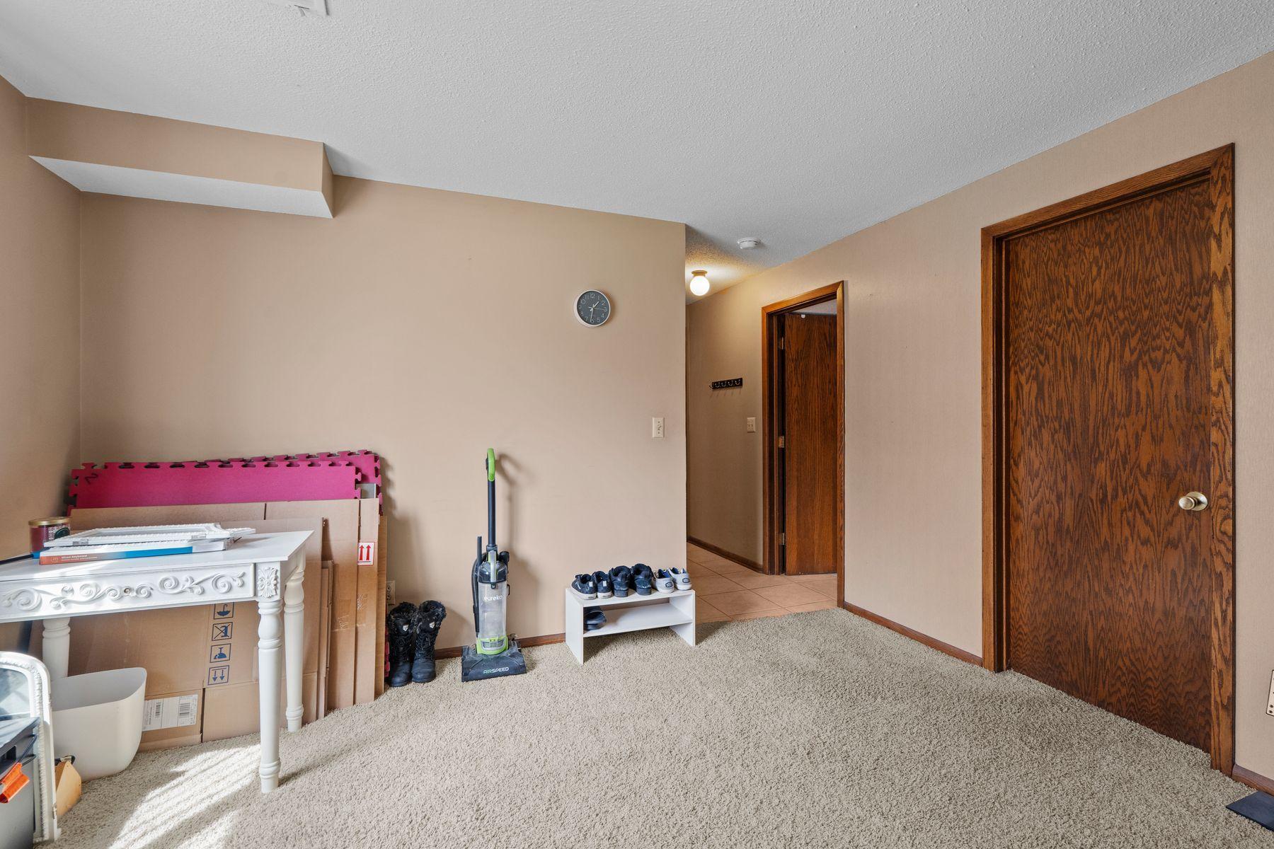 4100 Jordan Avenue N Property Photo 17
