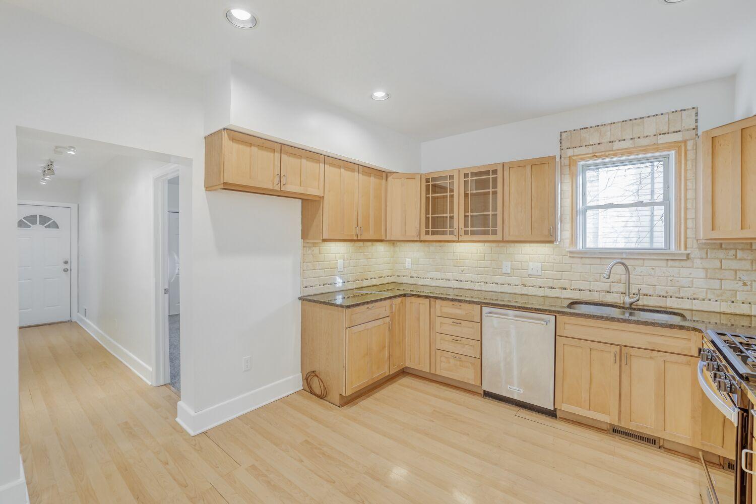3917 Garfield Avenue Property Photo 5