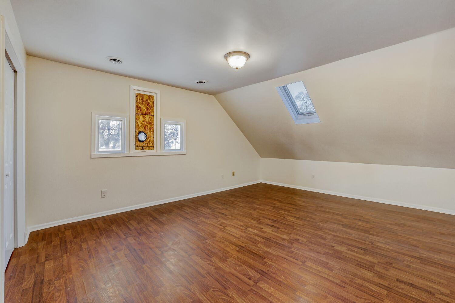 3917 Garfield Avenue Property Photo 11