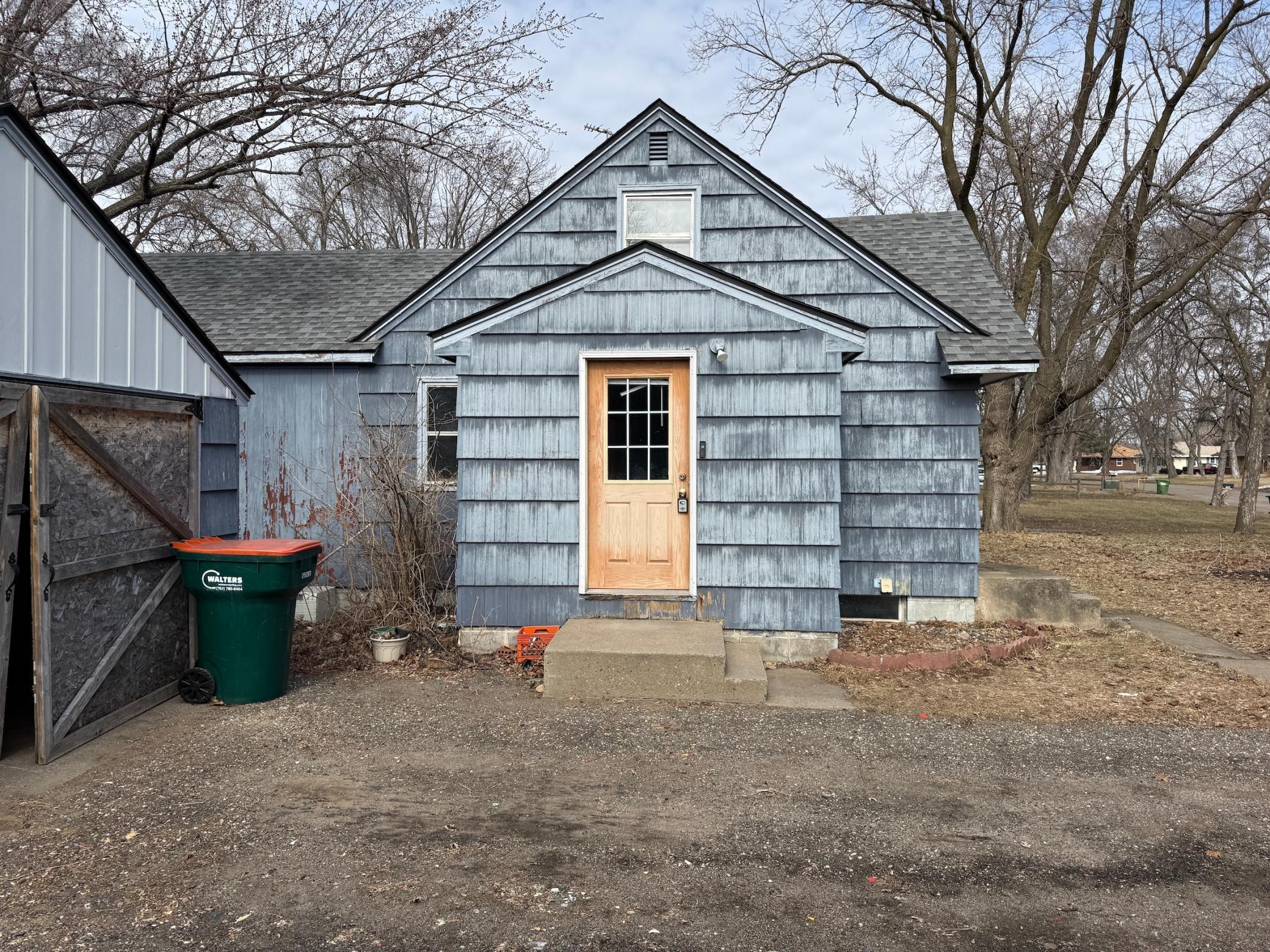 9242 5th Street Ne Property Photo 2