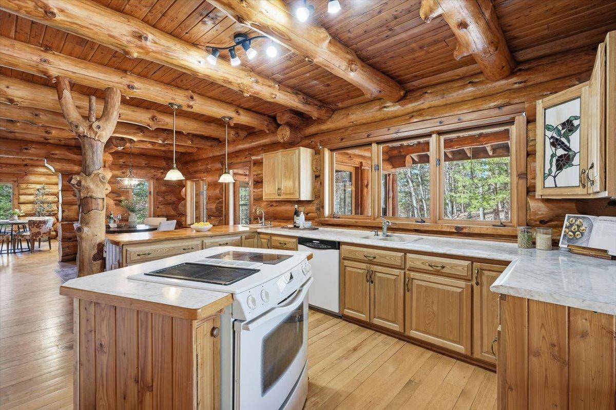481 130th Street Property Photo 10