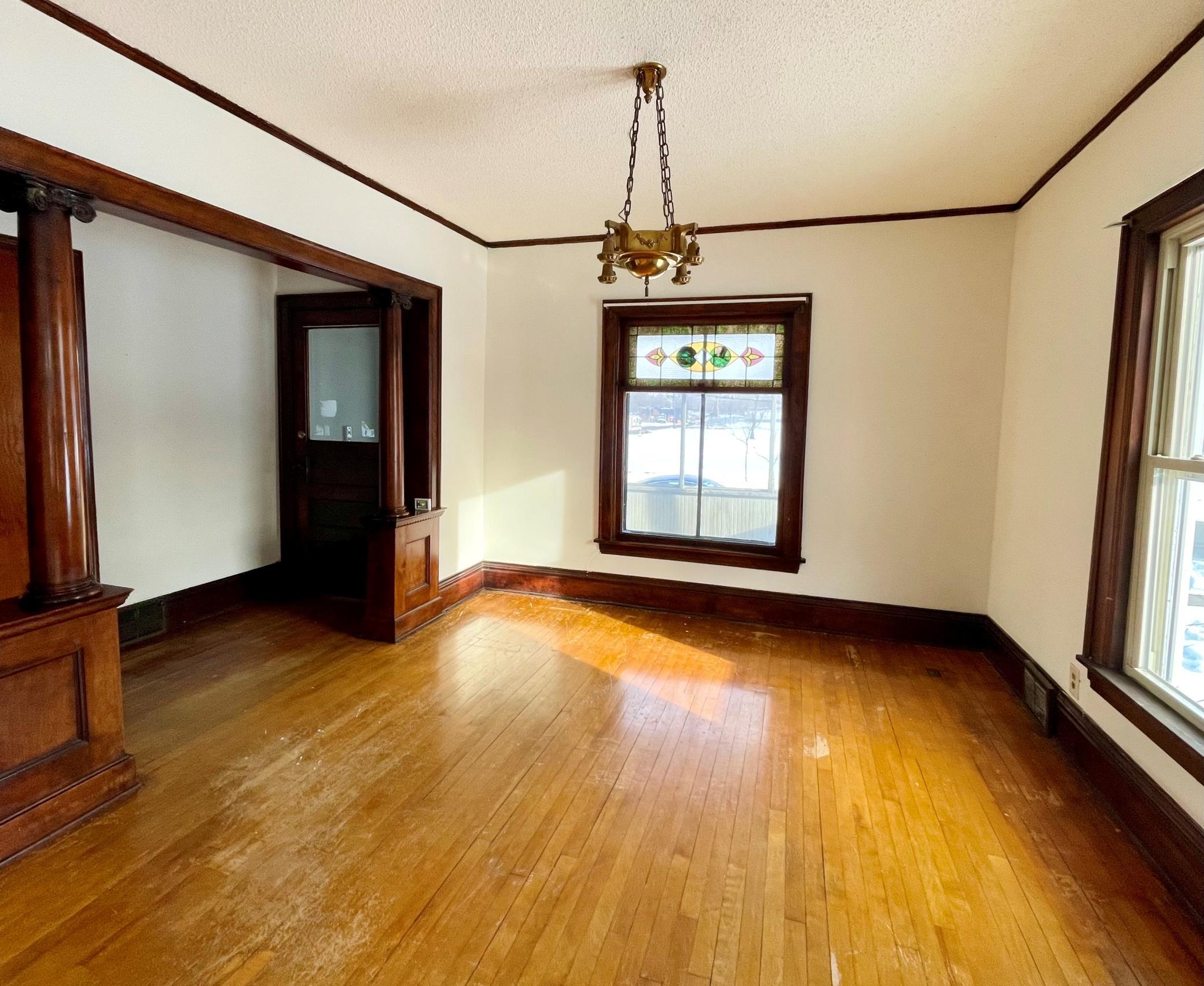 199 James Avenue N Property Photo 7