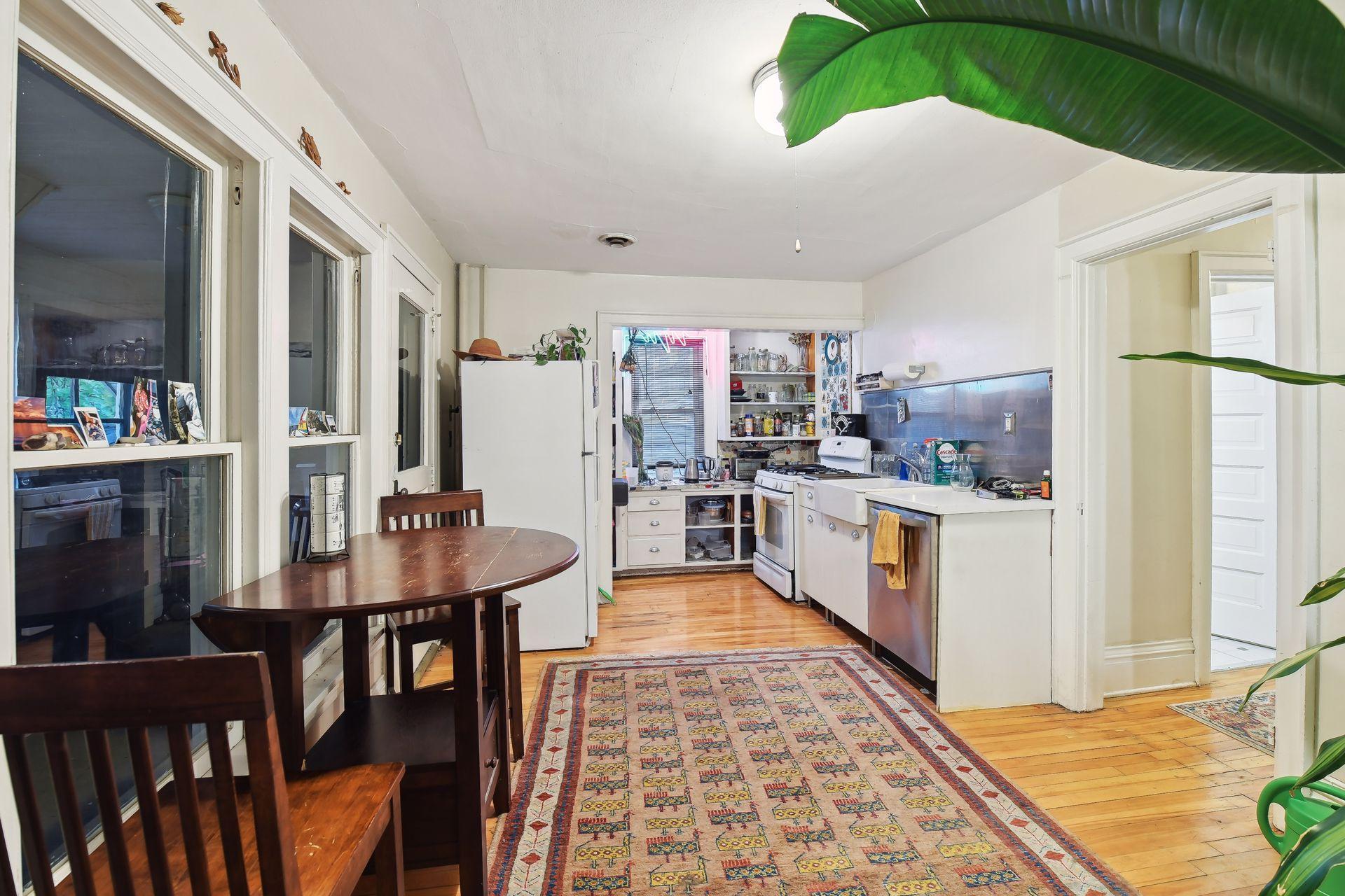 199 James Avenue N Property Photo 21