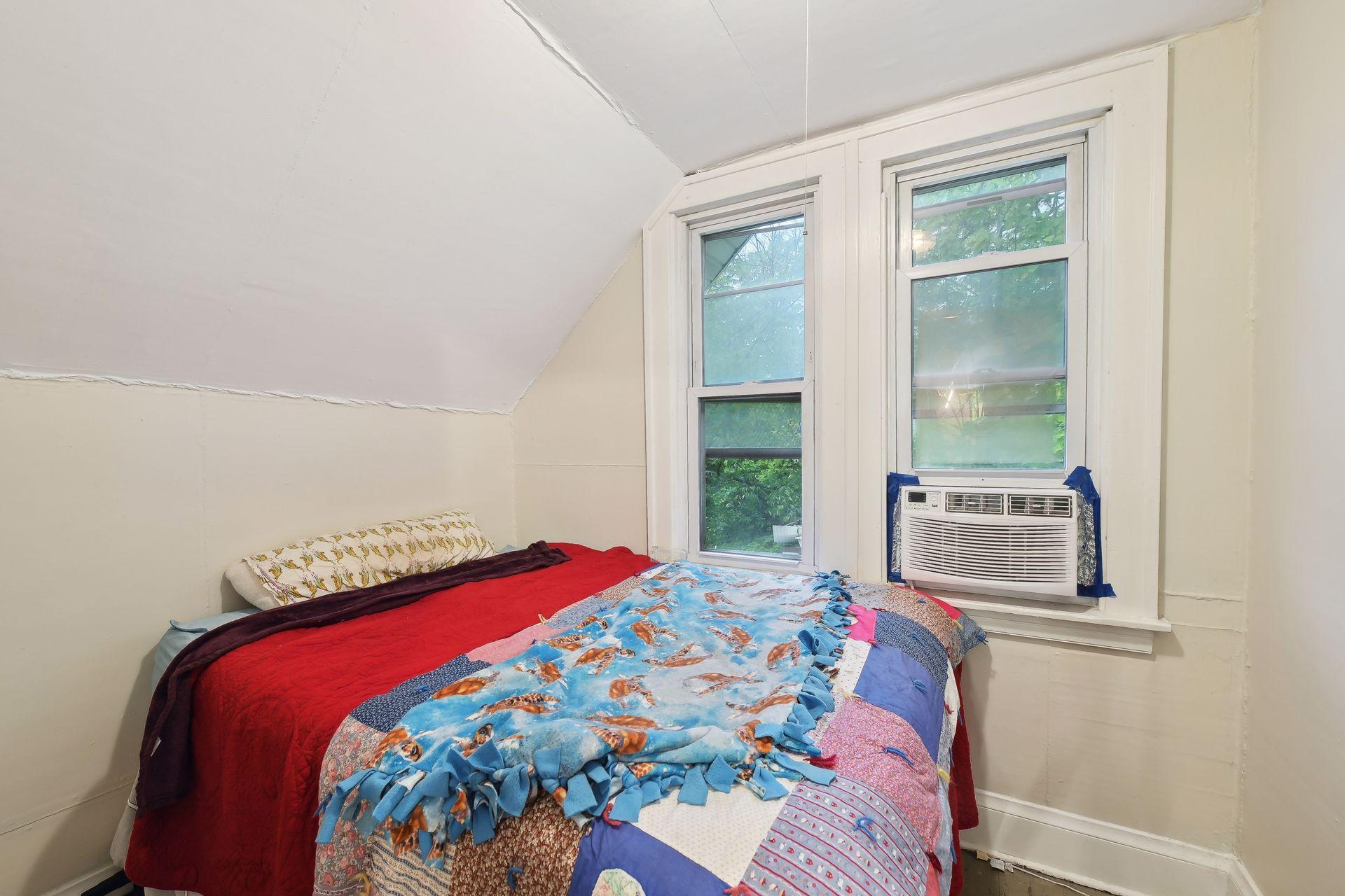 199 James Avenue N Property Photo 28