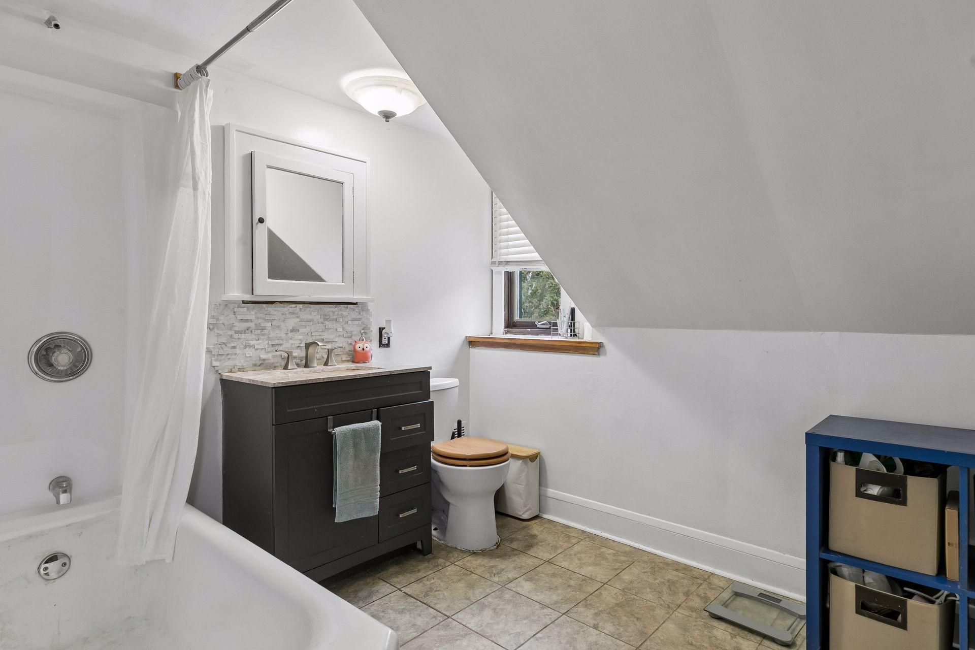 2233 15th Avenue E Property Photo 24