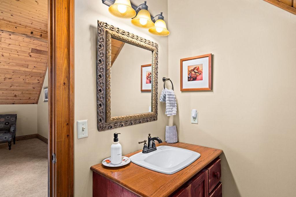 4822 E Tri Lakes Road Property Photo 32