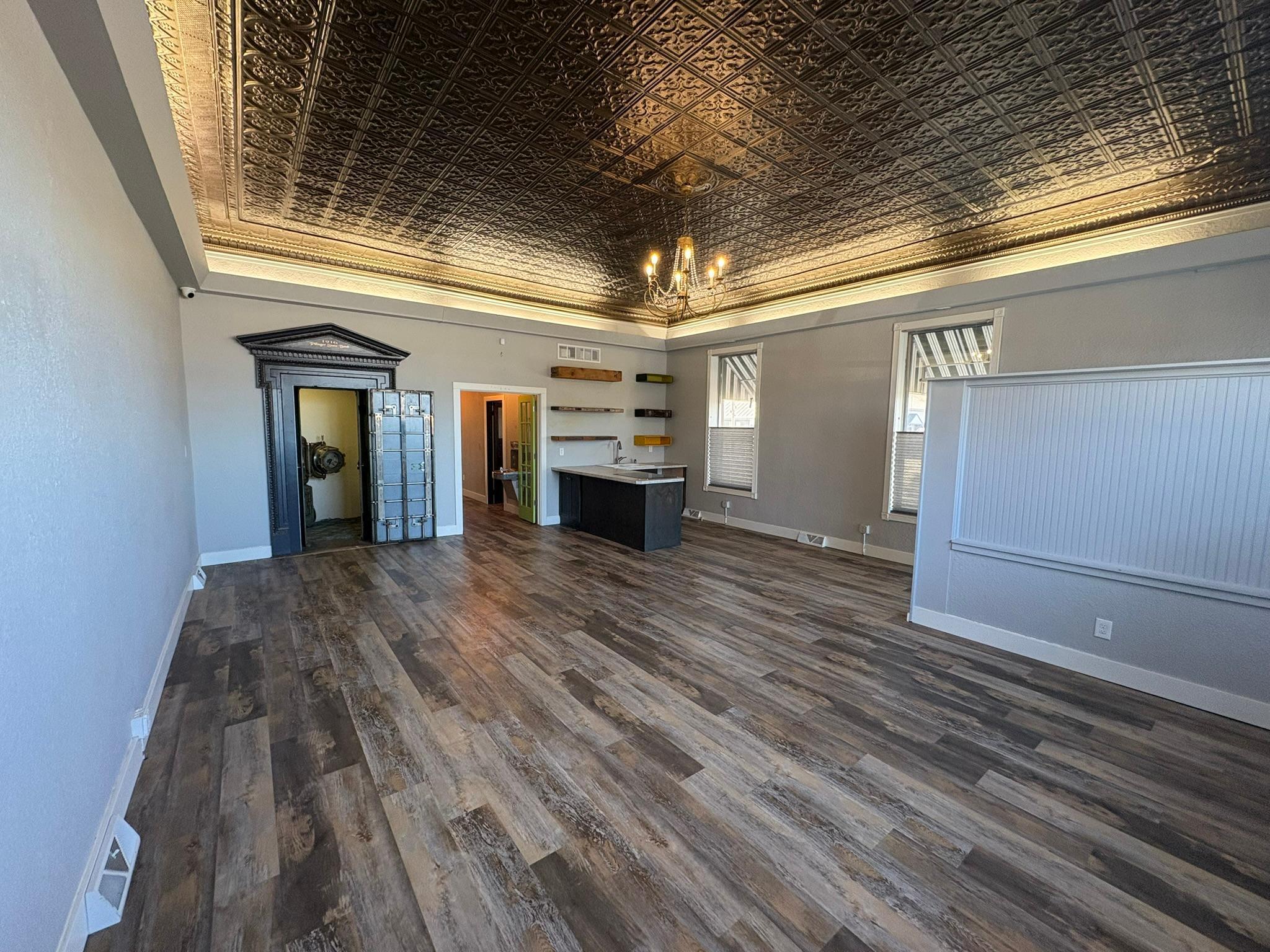 104 Cedar Avenue E Property Photo 7