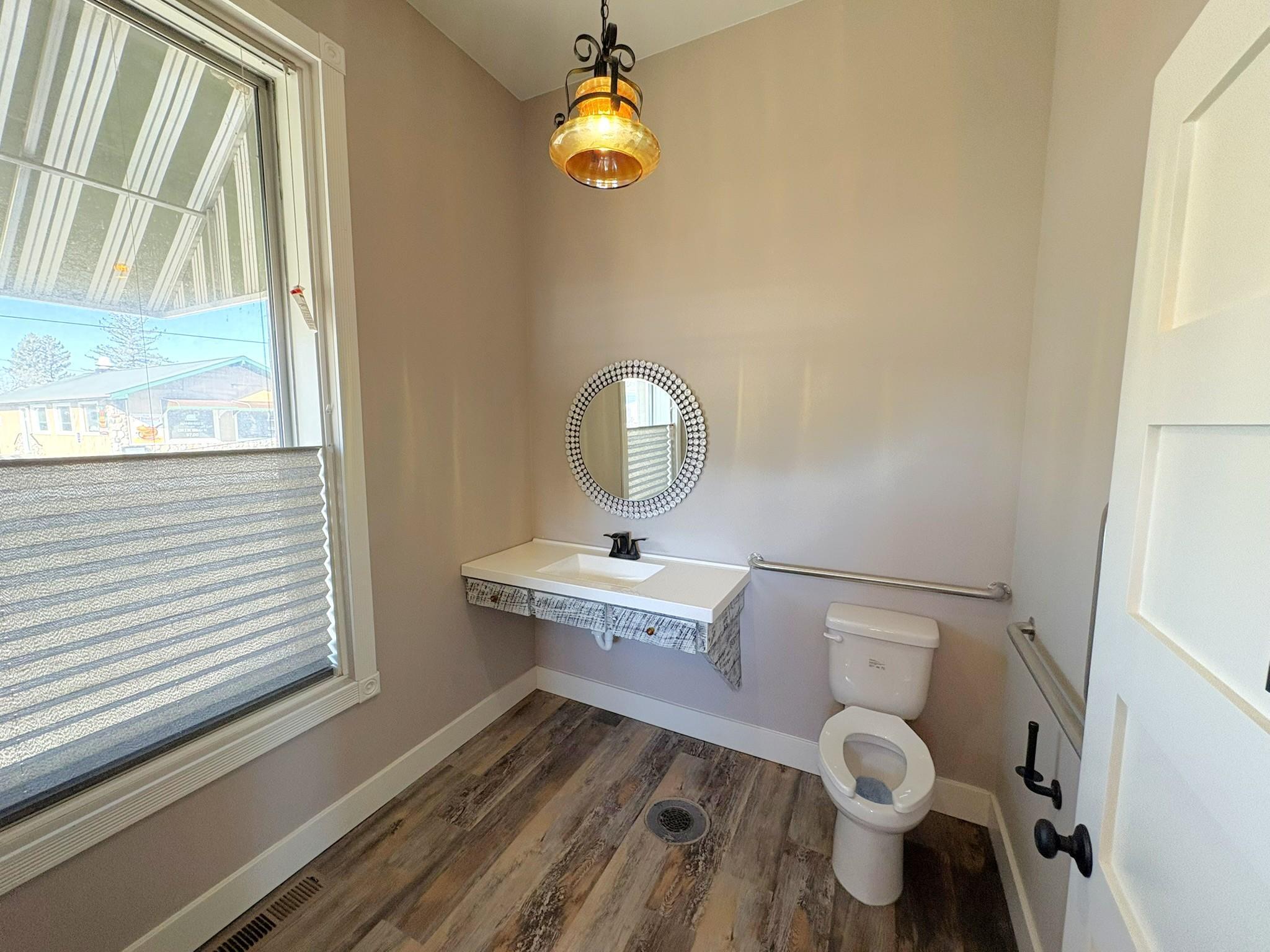 104 Cedar Avenue E Property Photo 15