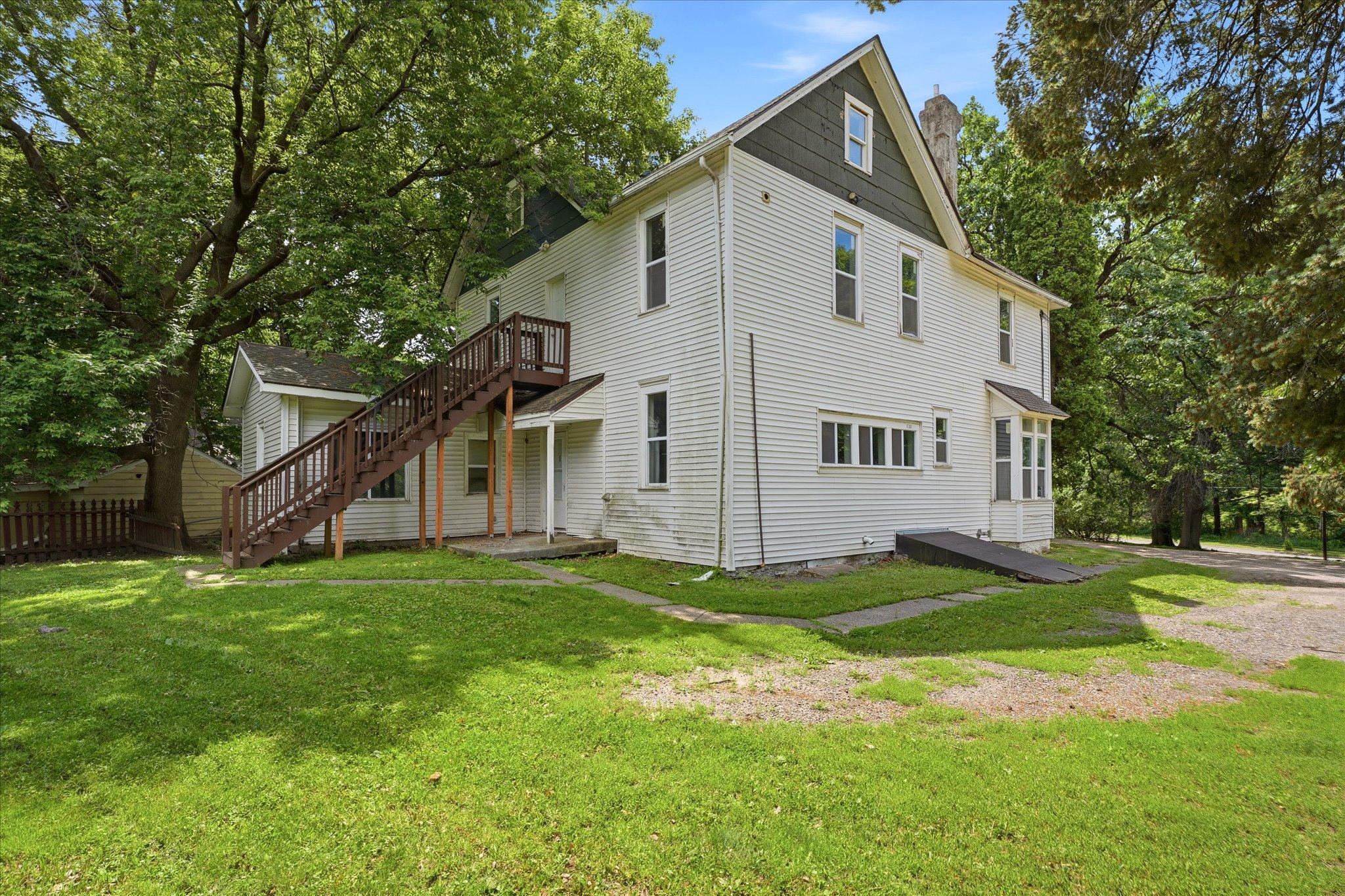 1667 Ames Avenue Property Photo 4