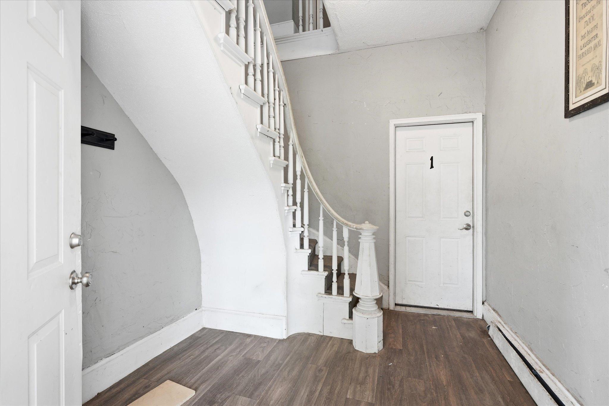 1667 Ames Avenue Property Photo 6
