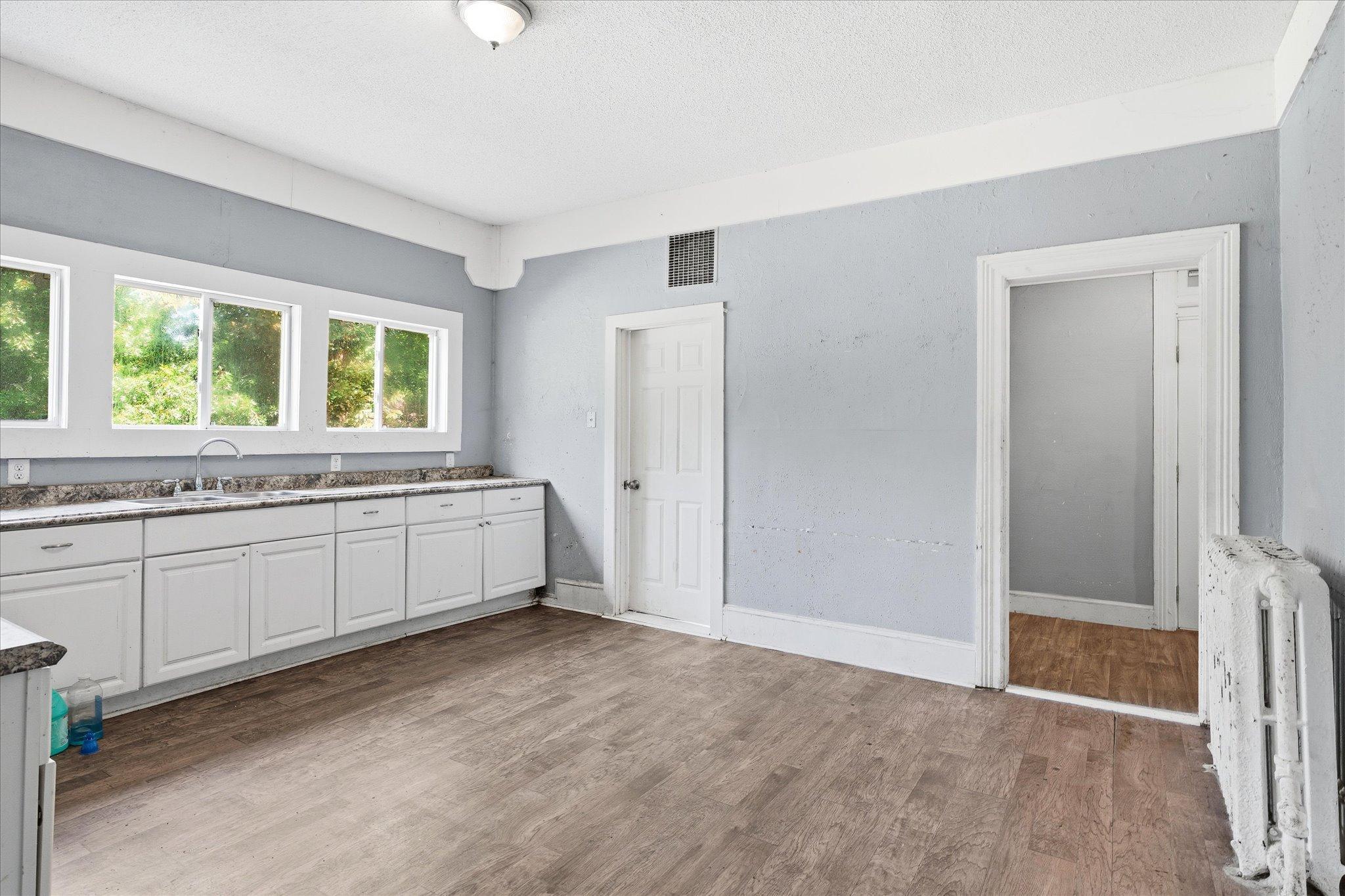 1667 Ames Avenue Property Photo 8