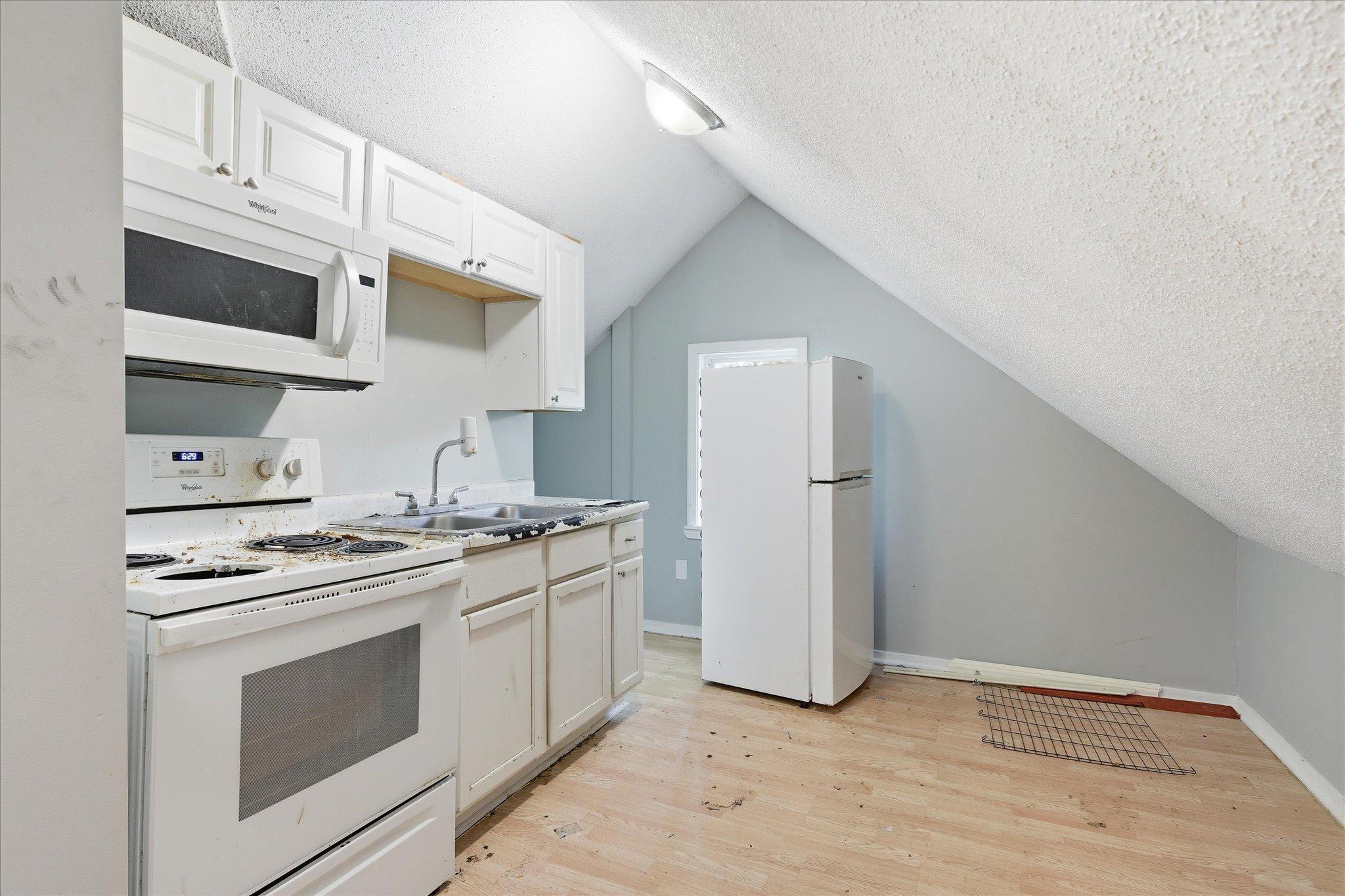 1667 Ames Avenue Property Photo 33