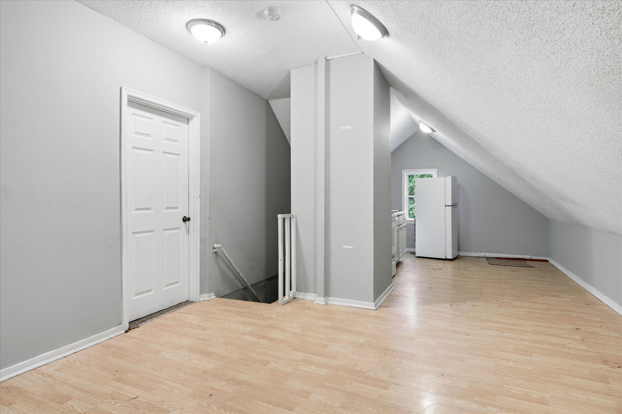 1667 Ames Avenue Property Photo 35