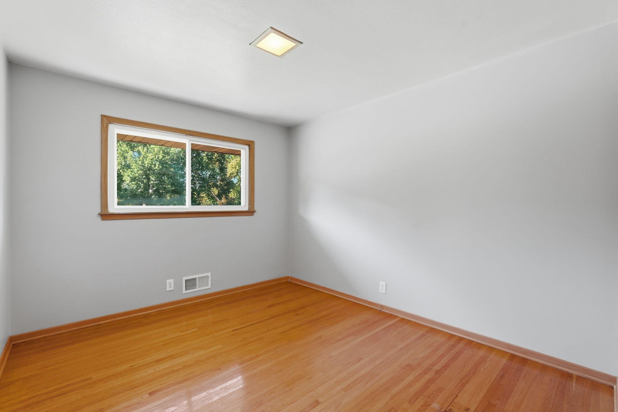 5300 Circle Down Property Photo 12