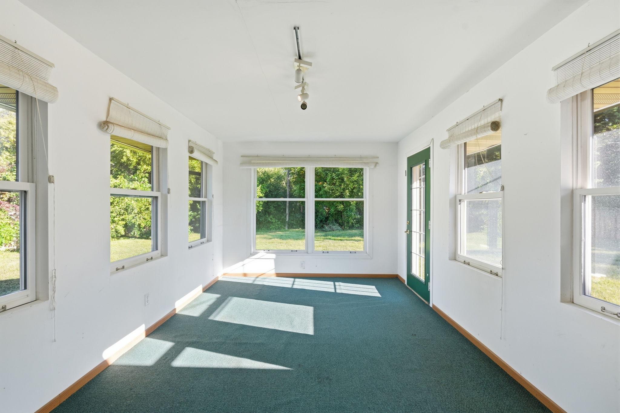 5300 Circle Down Property Photo 16