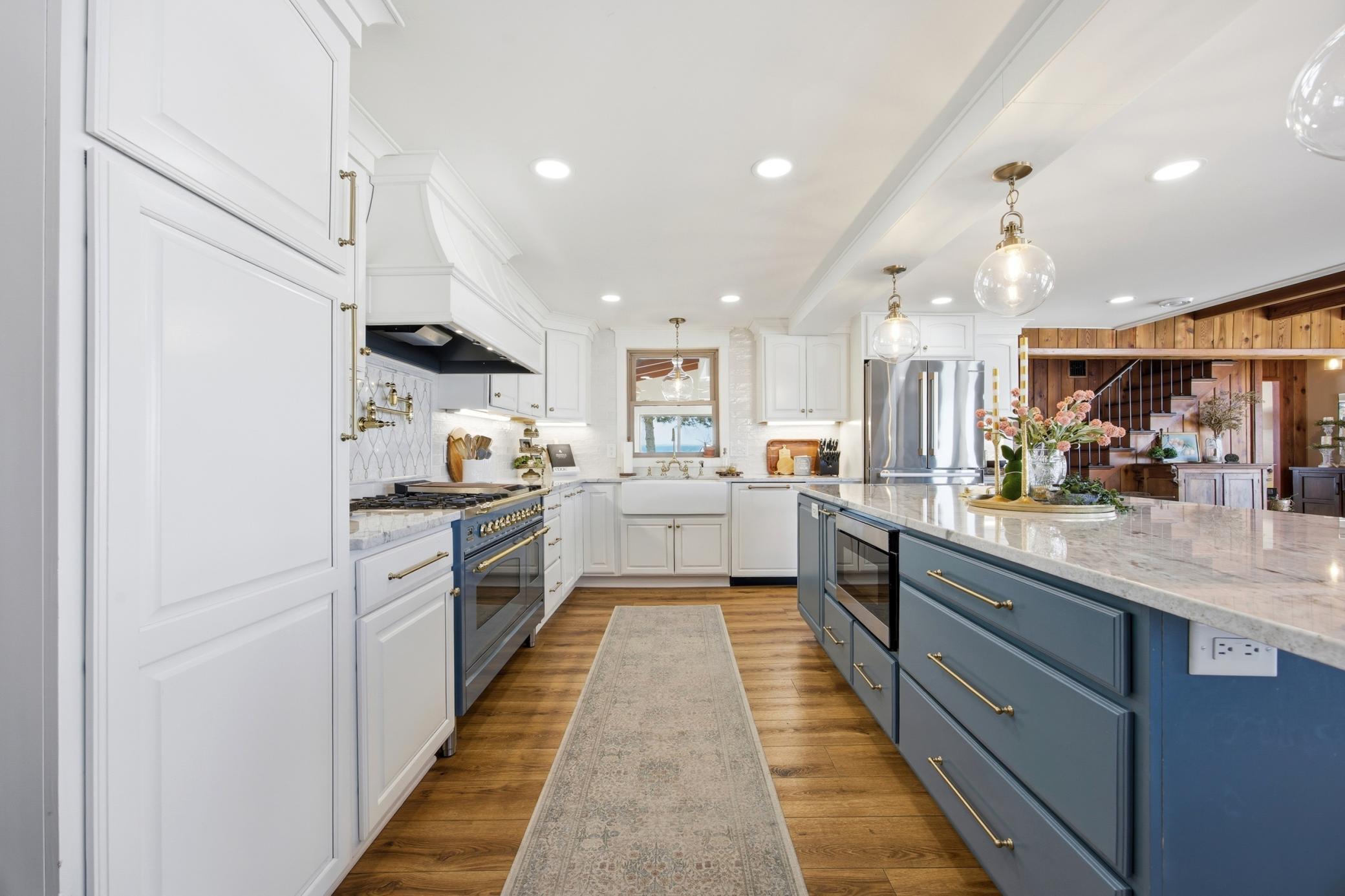 611 N Shore Drive Property Photo 18