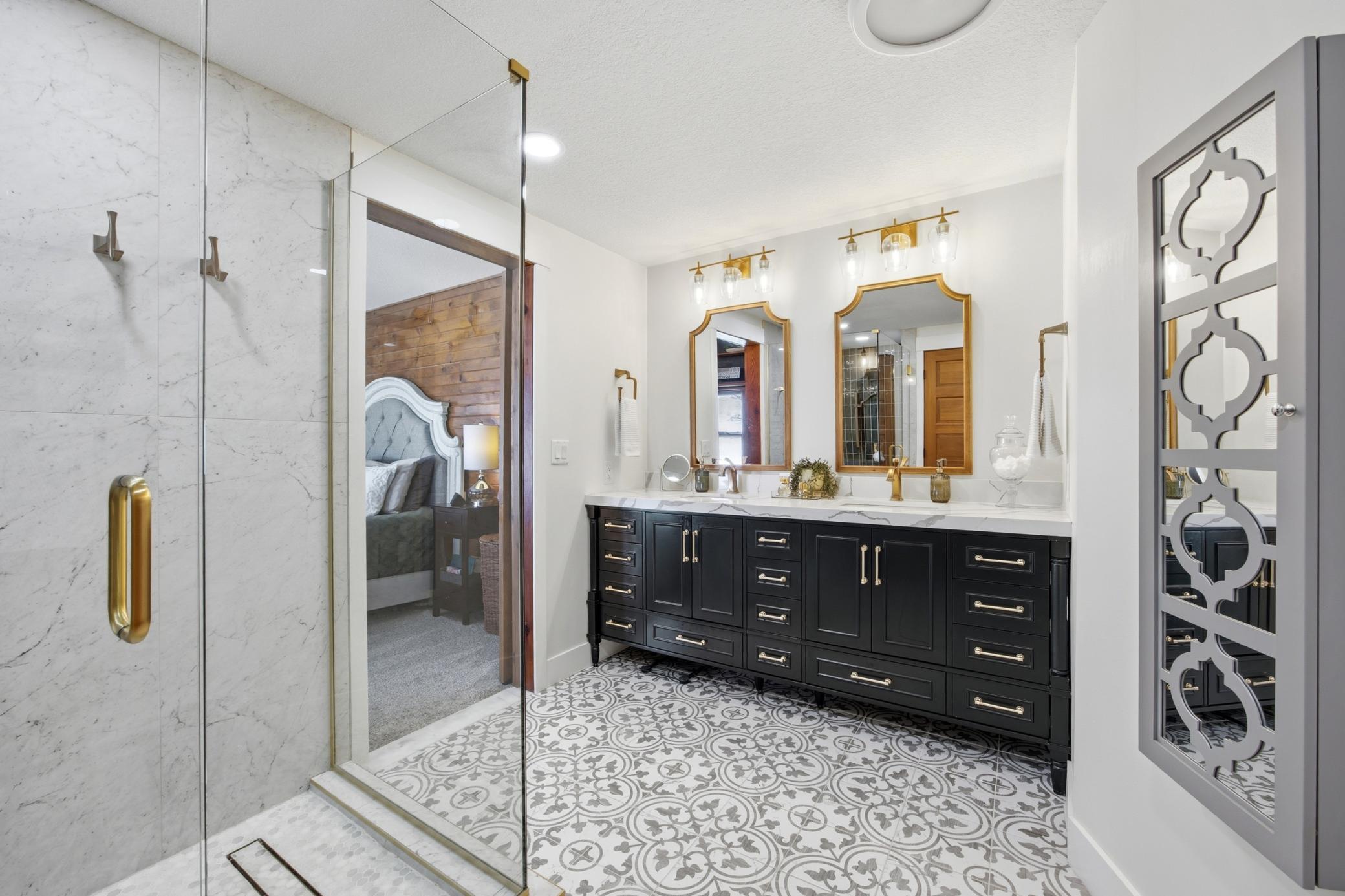 611 N Shore Drive Property Photo 41