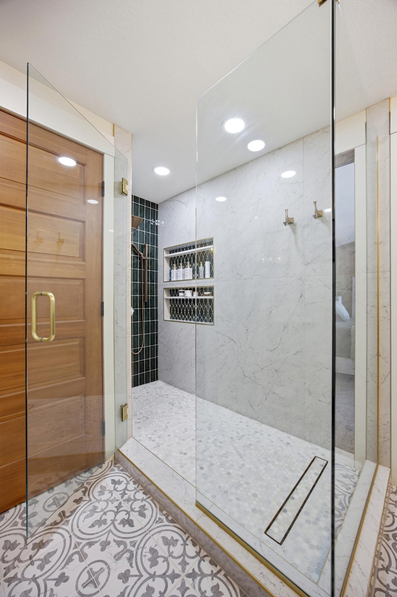 611 N Shore Drive Property Photo 43