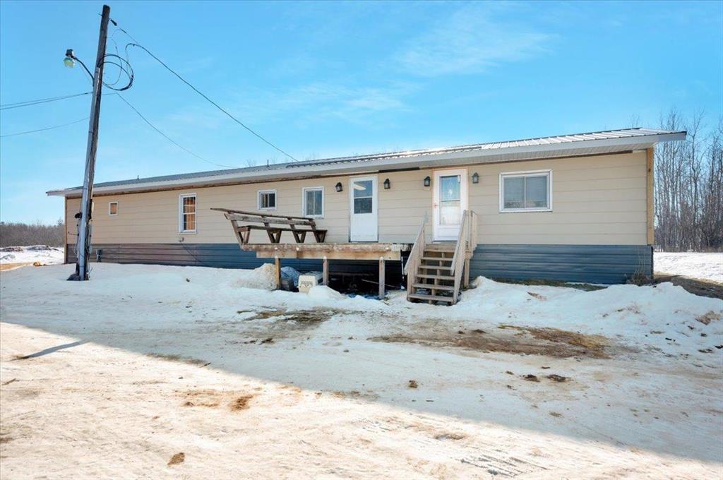 4090 S County Rd A Property Photo 4