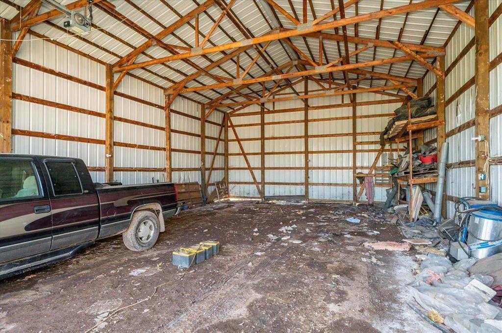 4090 S County Rd A Property Photo 24