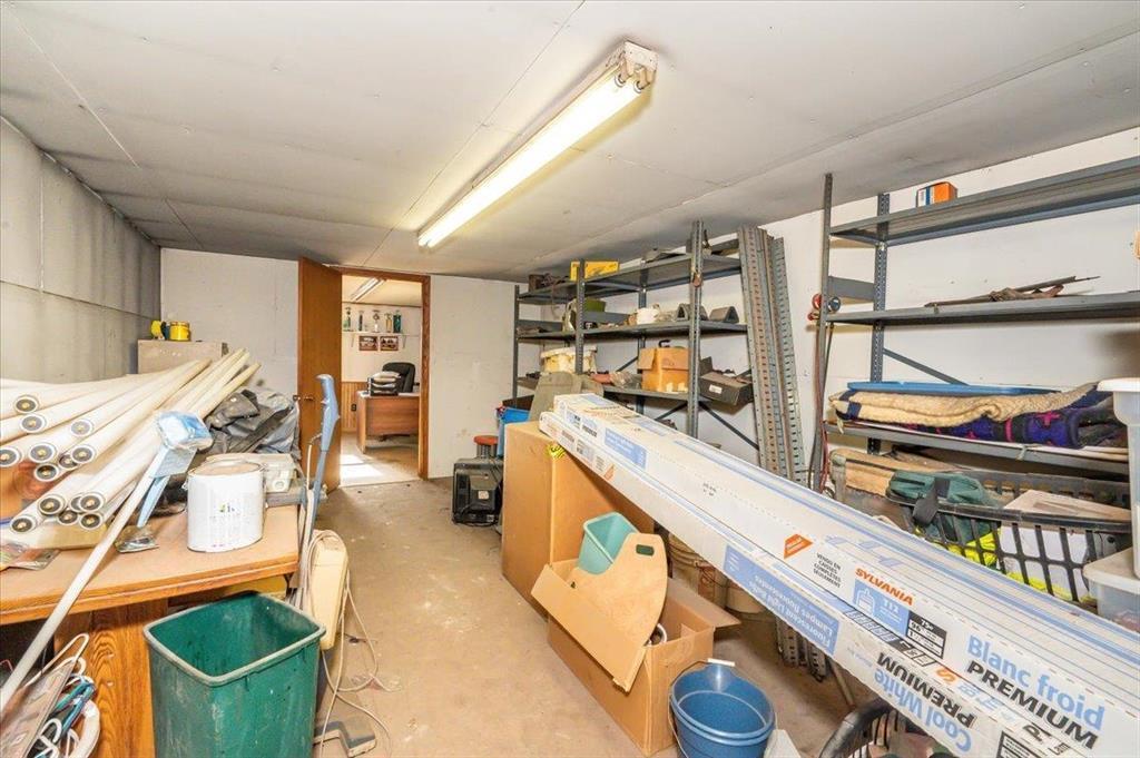 4090 S County Rd A Property Photo 28
