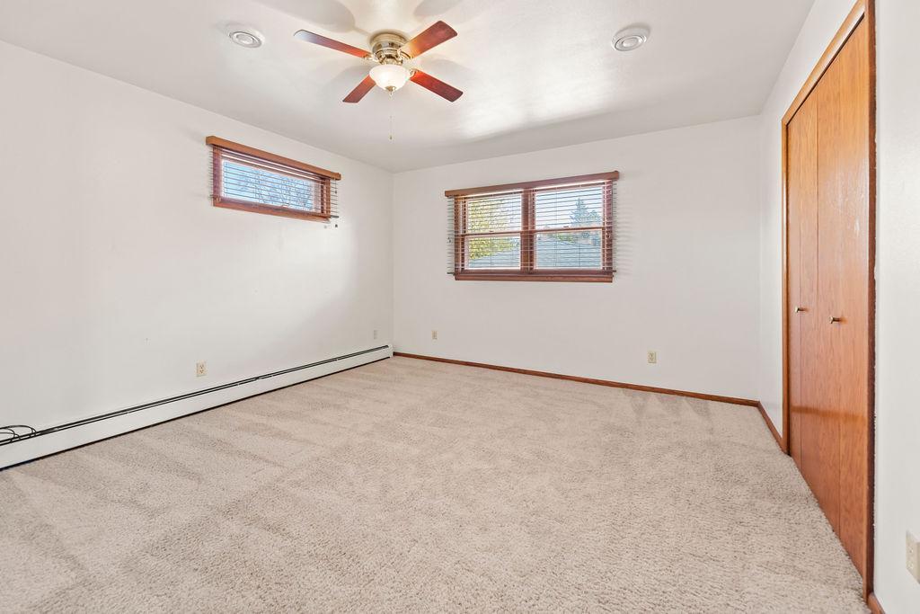 2807 Edgewood Drive N Property Photo 16
