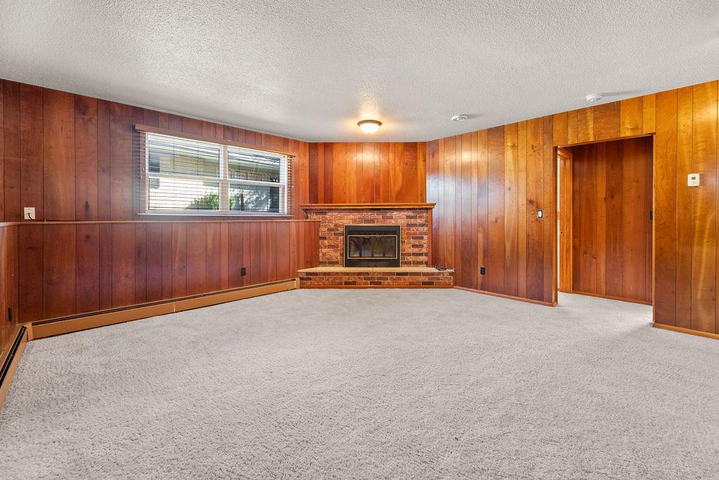 2807 Edgewood Drive N Property Photo 29