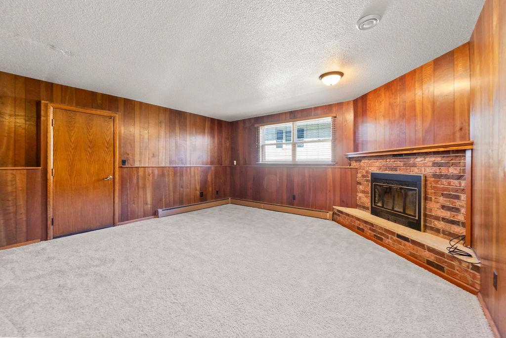 2807 Edgewood Drive N Property Photo 31