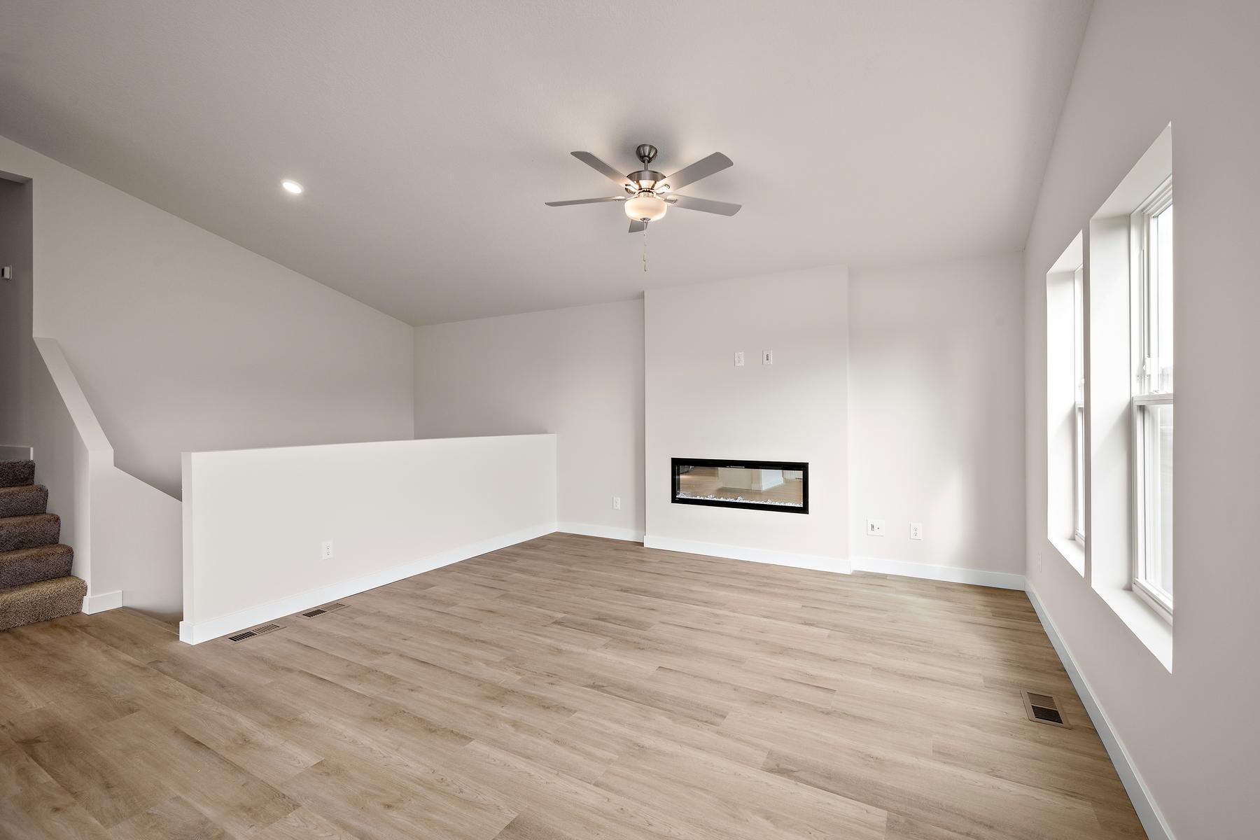 608 Redwood Loop N Property Photo 11