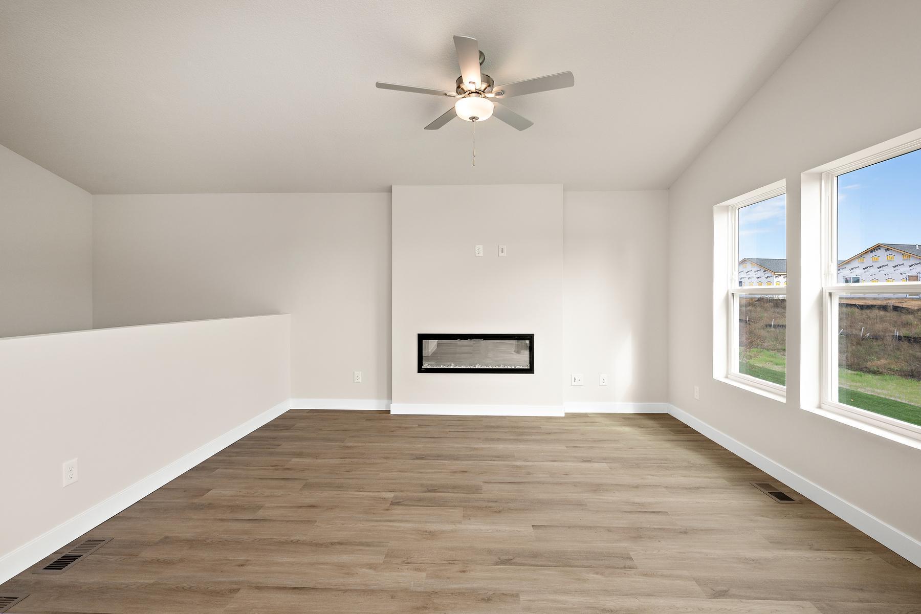 608 Redwood Loop N Property Photo 12