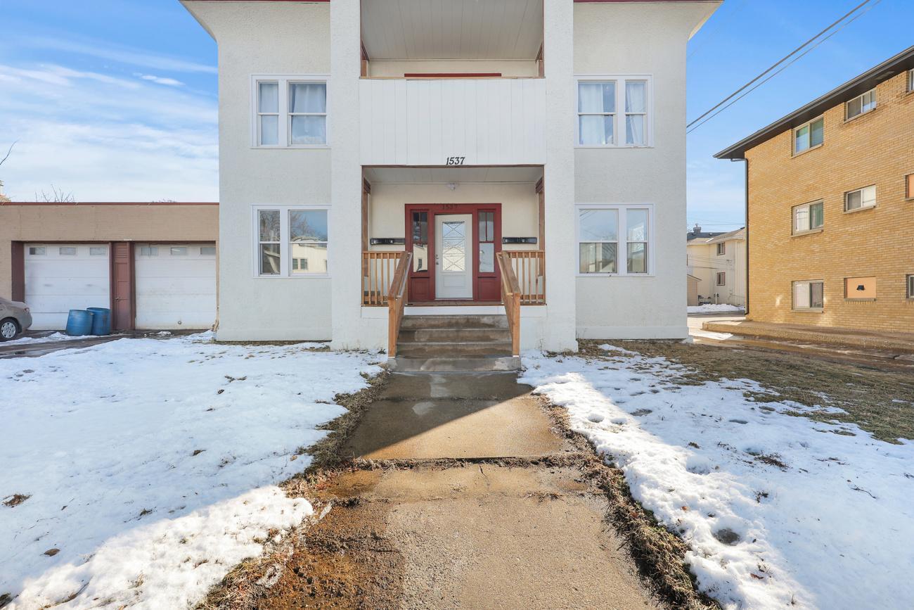 1537 E 38th Street Property Photo 1