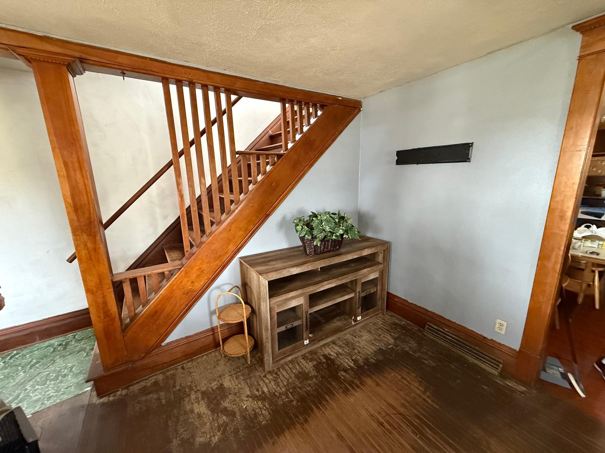352 4th Street N Property Photo 2