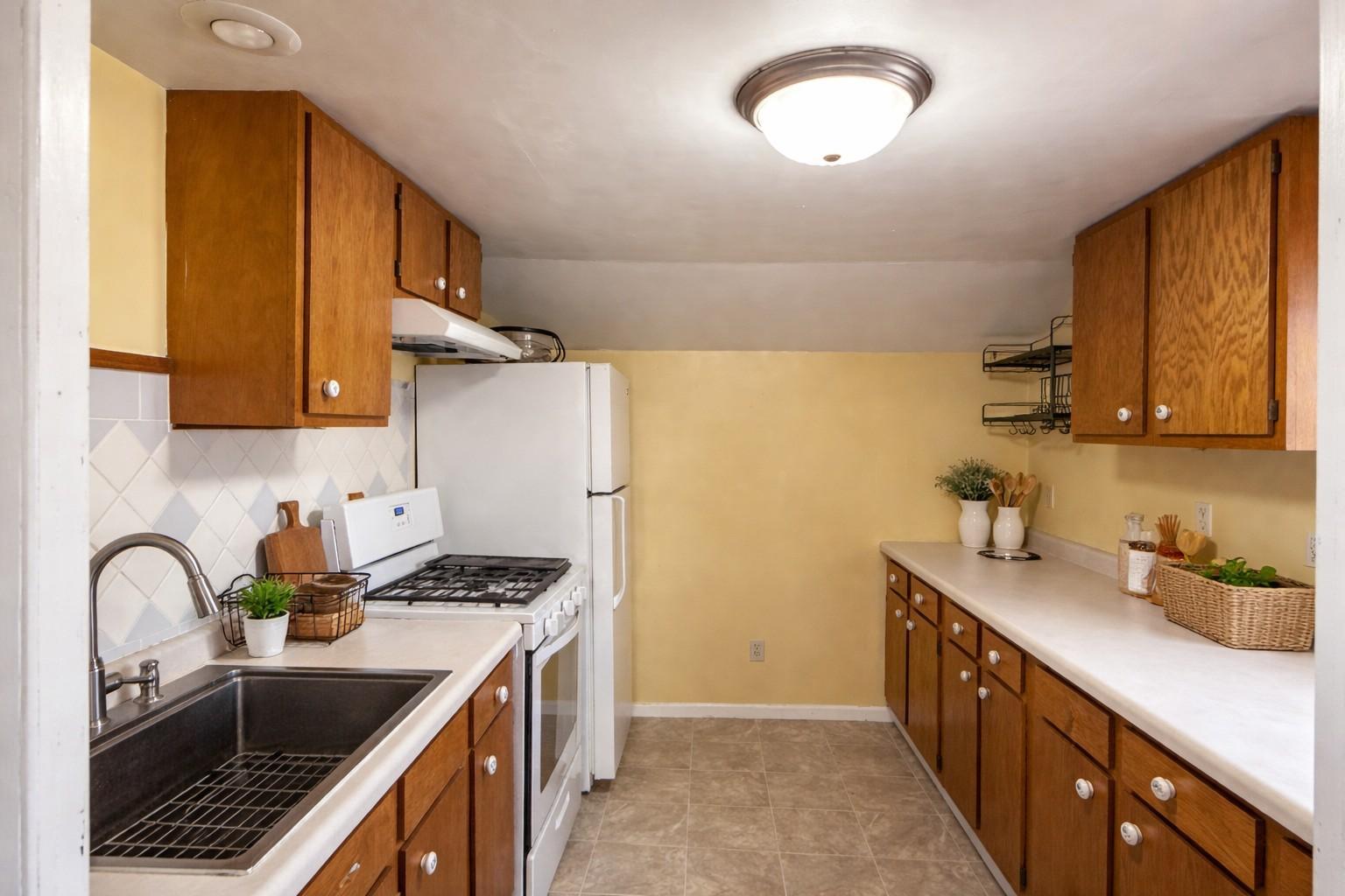 352 4th Street N Property Photo 6