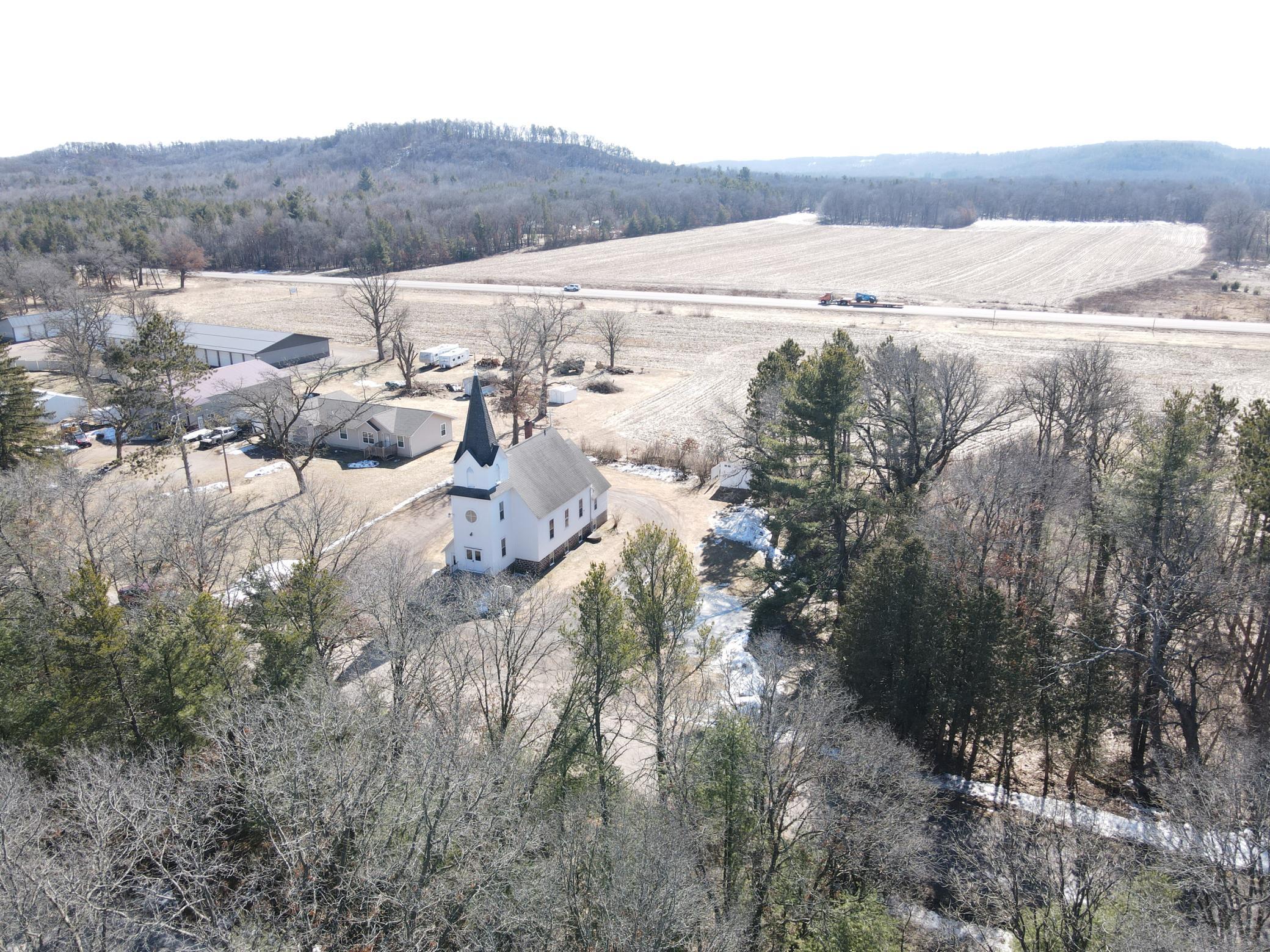 W14755 Old Highway 10 Property Photo 5