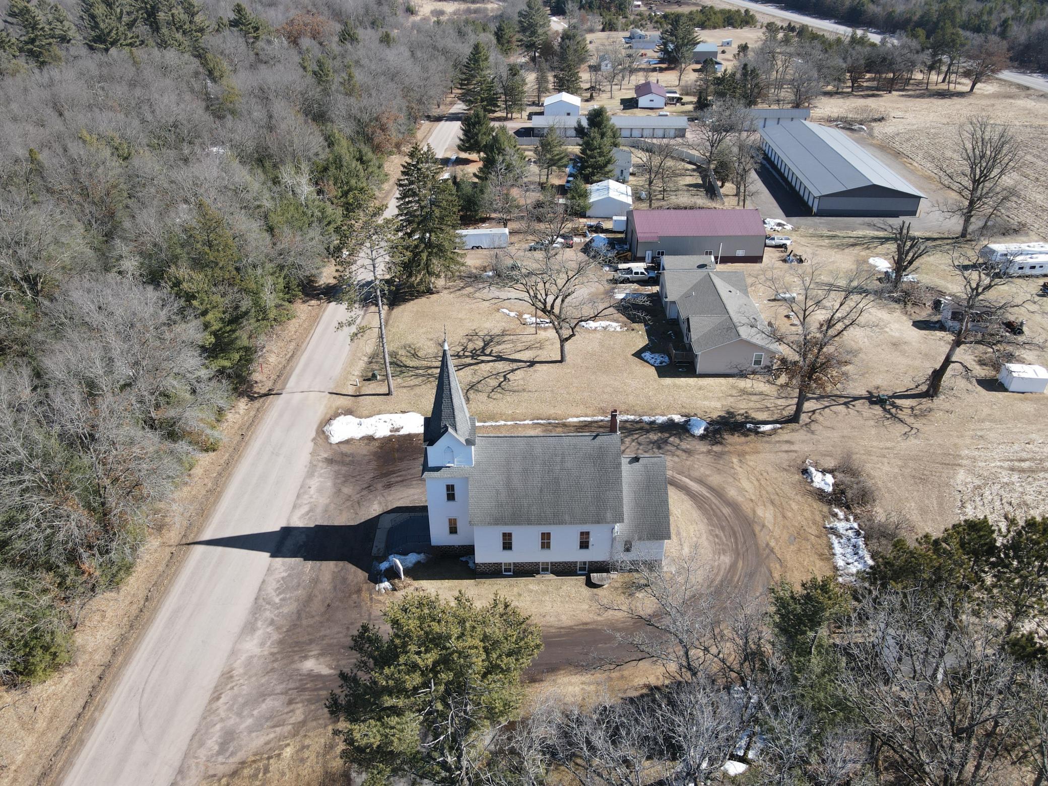 W14755 Old Highway 10 Property Photo 6