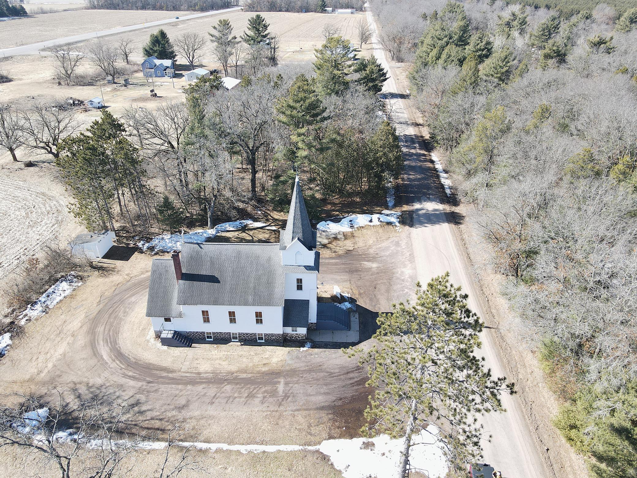 W14755 Old Highway 10 Property Photo 7