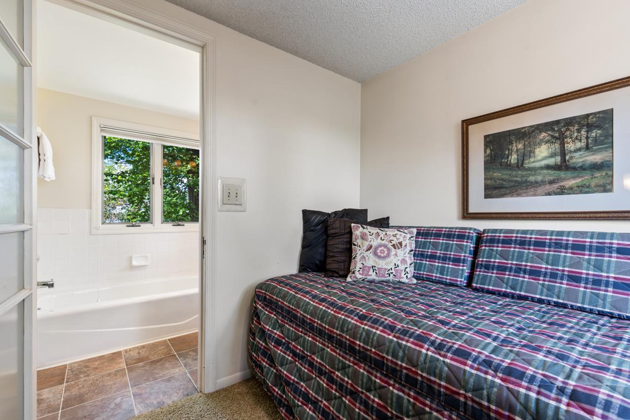 1000 Gale Island Property Photo 27