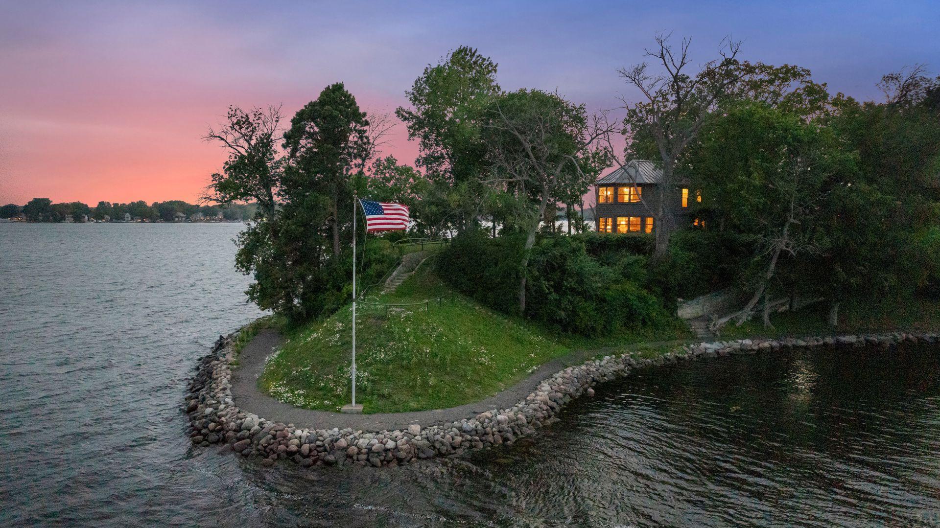 1000 Gale Island Property Photo 51