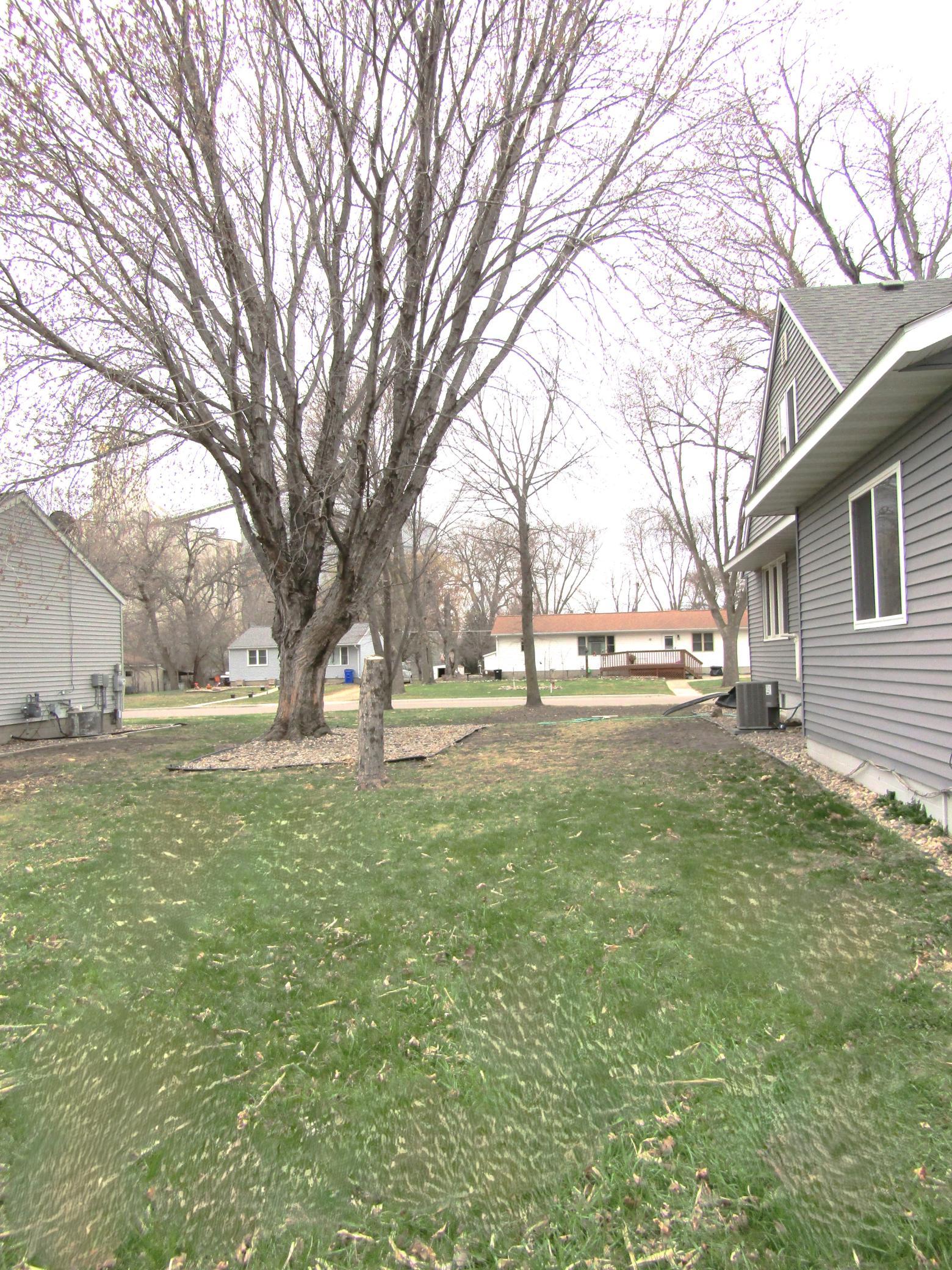 215 7th Street Property Photo 3