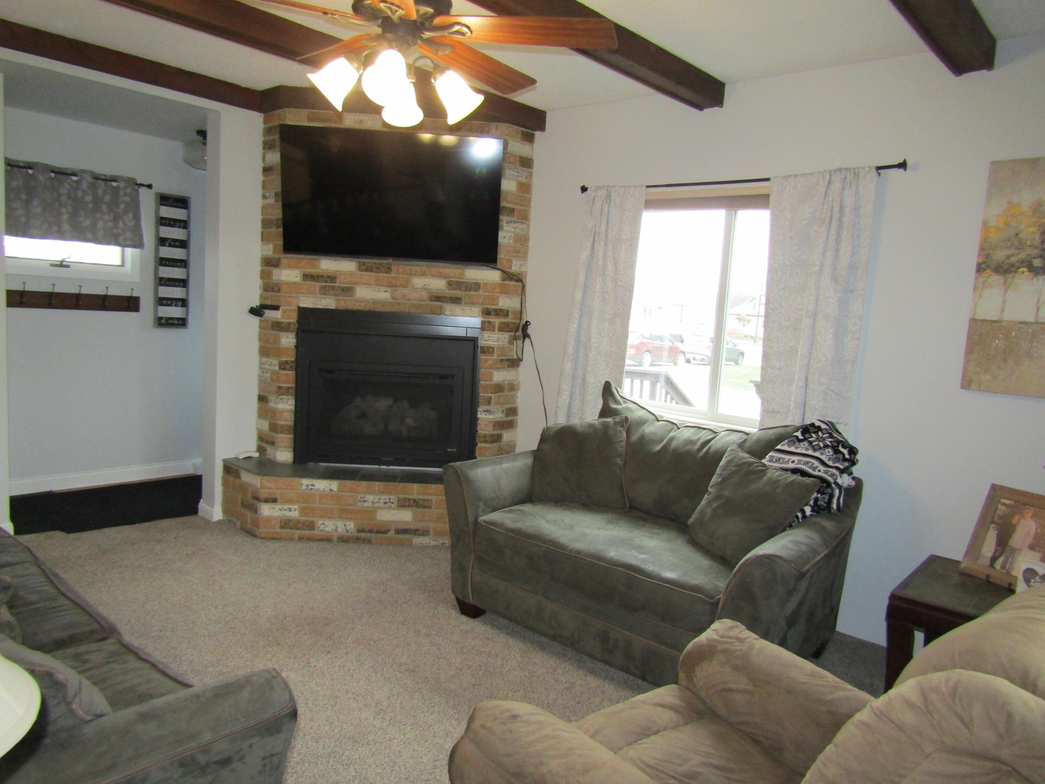215 7th Street Property Photo 5