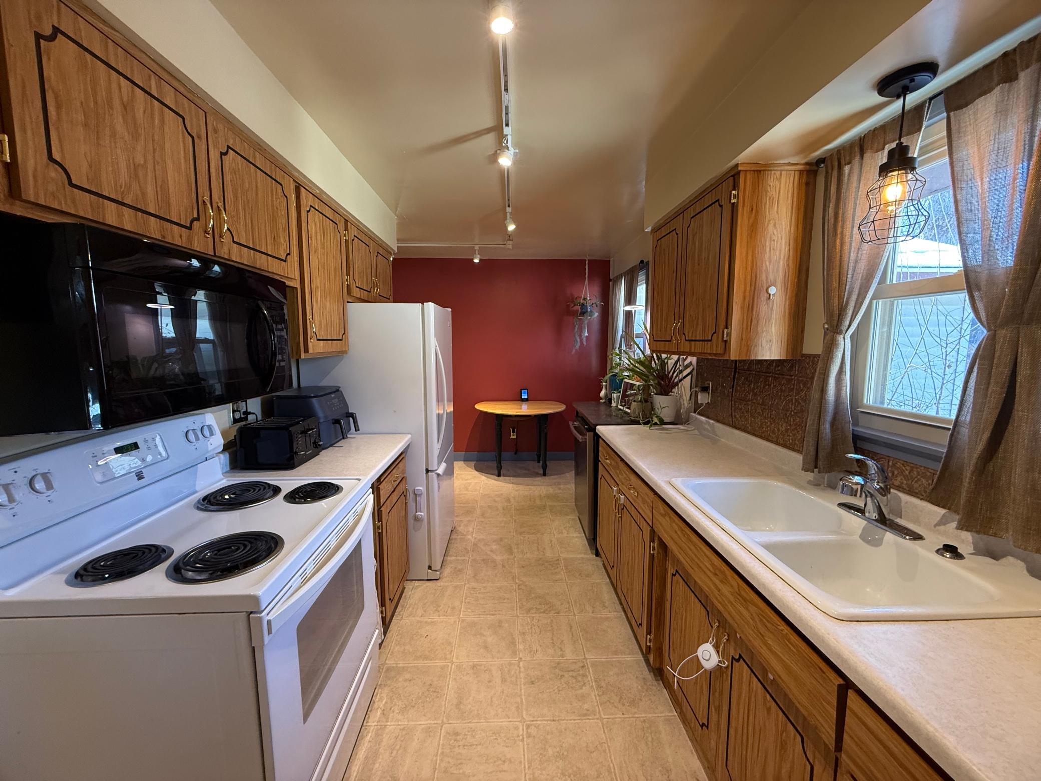 1838 Forest Street Property Photo 7