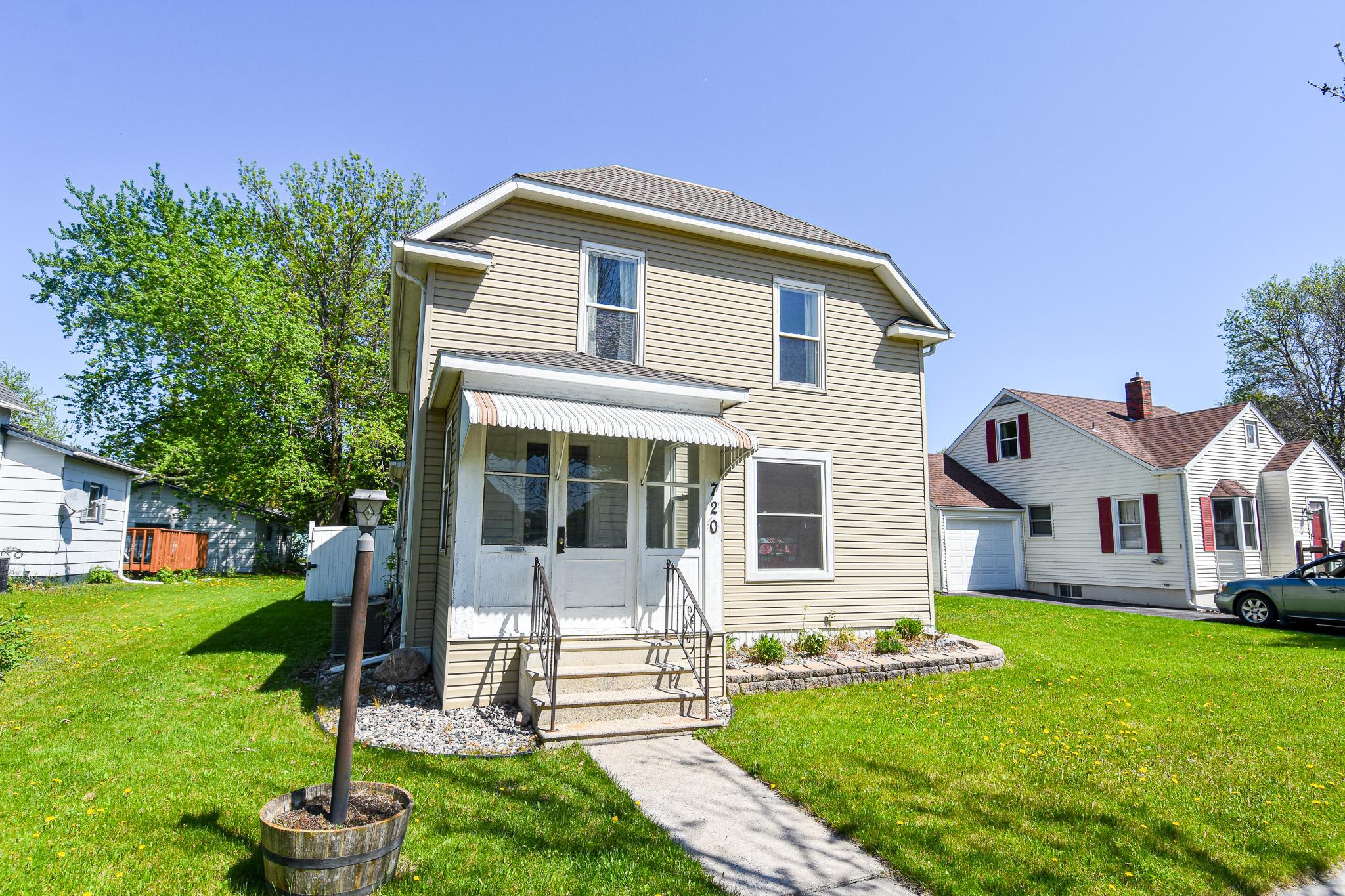 720 Arnold Avenue N Property Photo 1