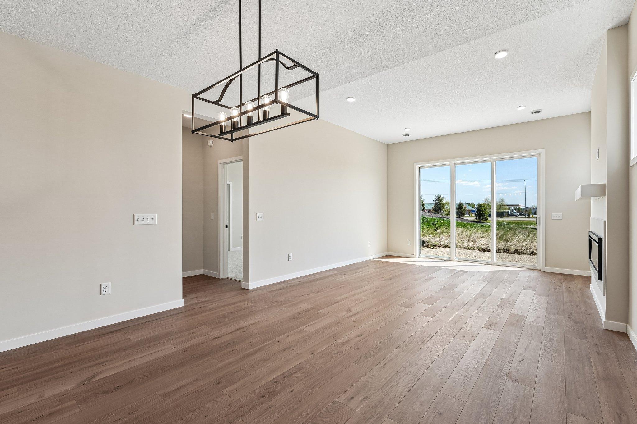 19124 Cloverleaf Way Property Photo 9
