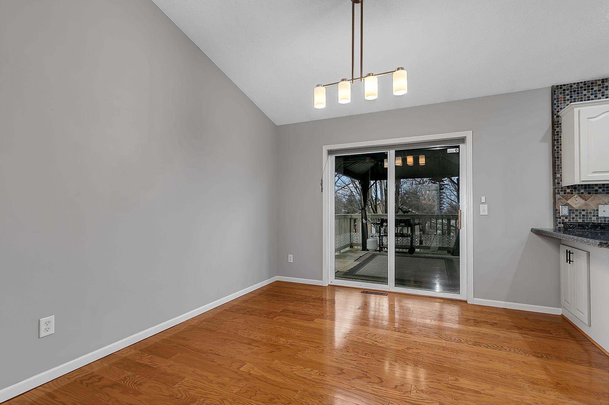 105 Iris Lane Ne Property Photo 7