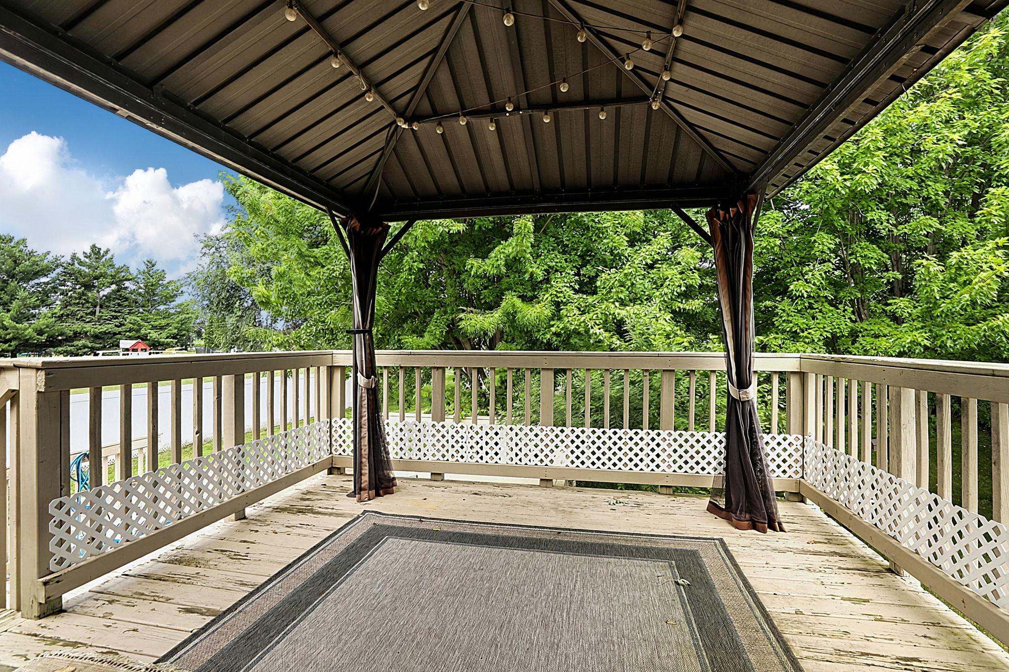 105 Iris Lane Ne Property Photo 8